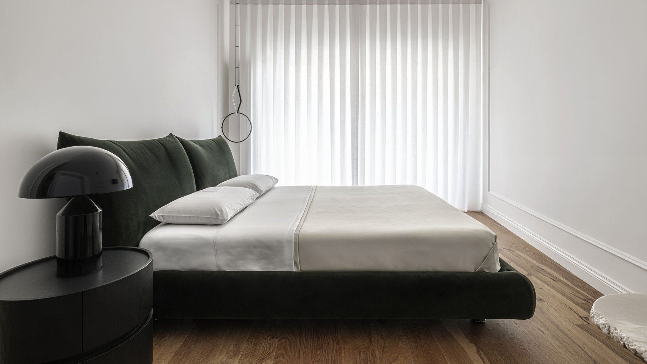 Desktop / Stand By Me Bed, designed by Francesco Binfare for Edra