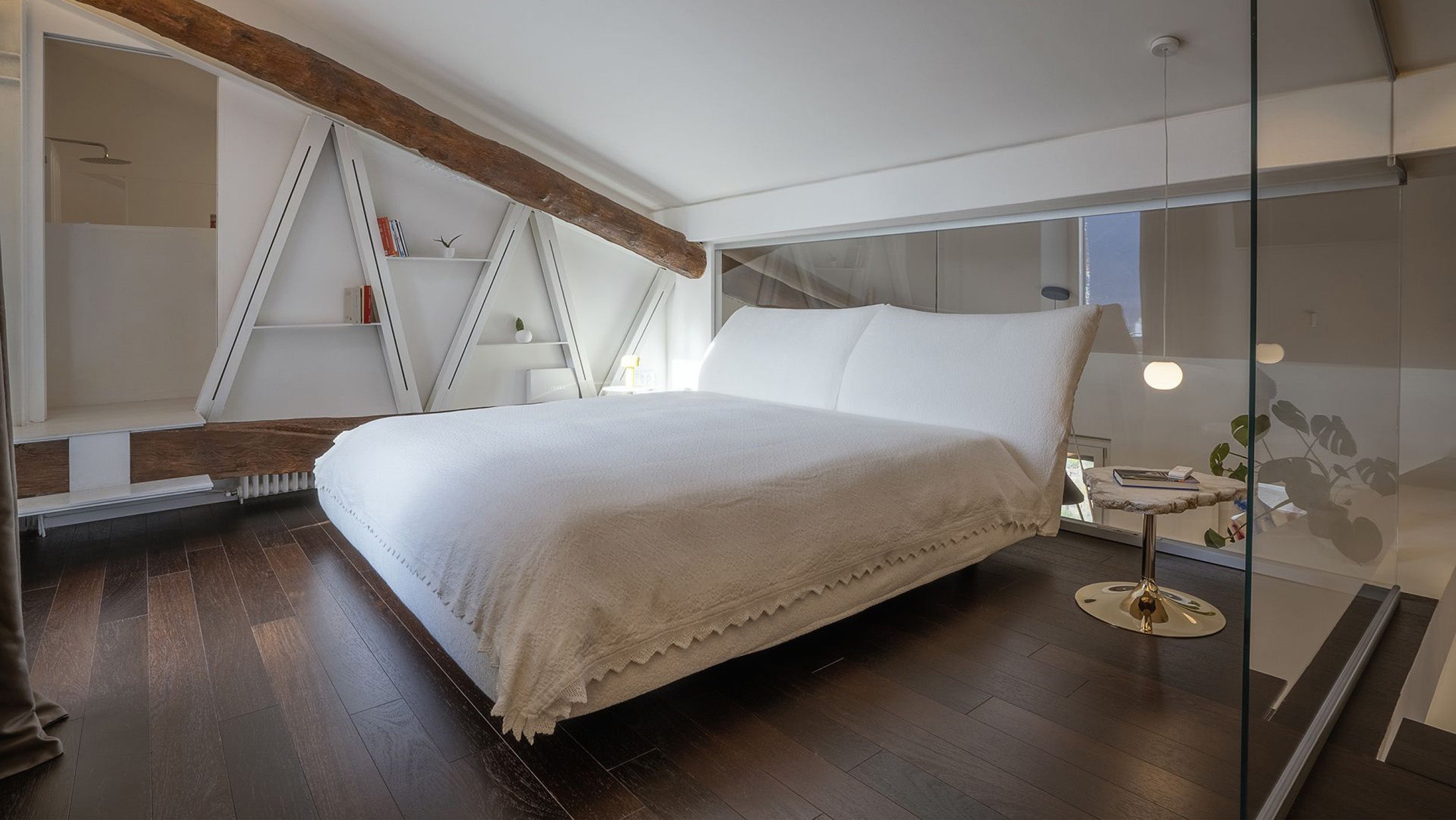 Desktop / Stand By Me Bed, designed by Francesco Binfare for Edra