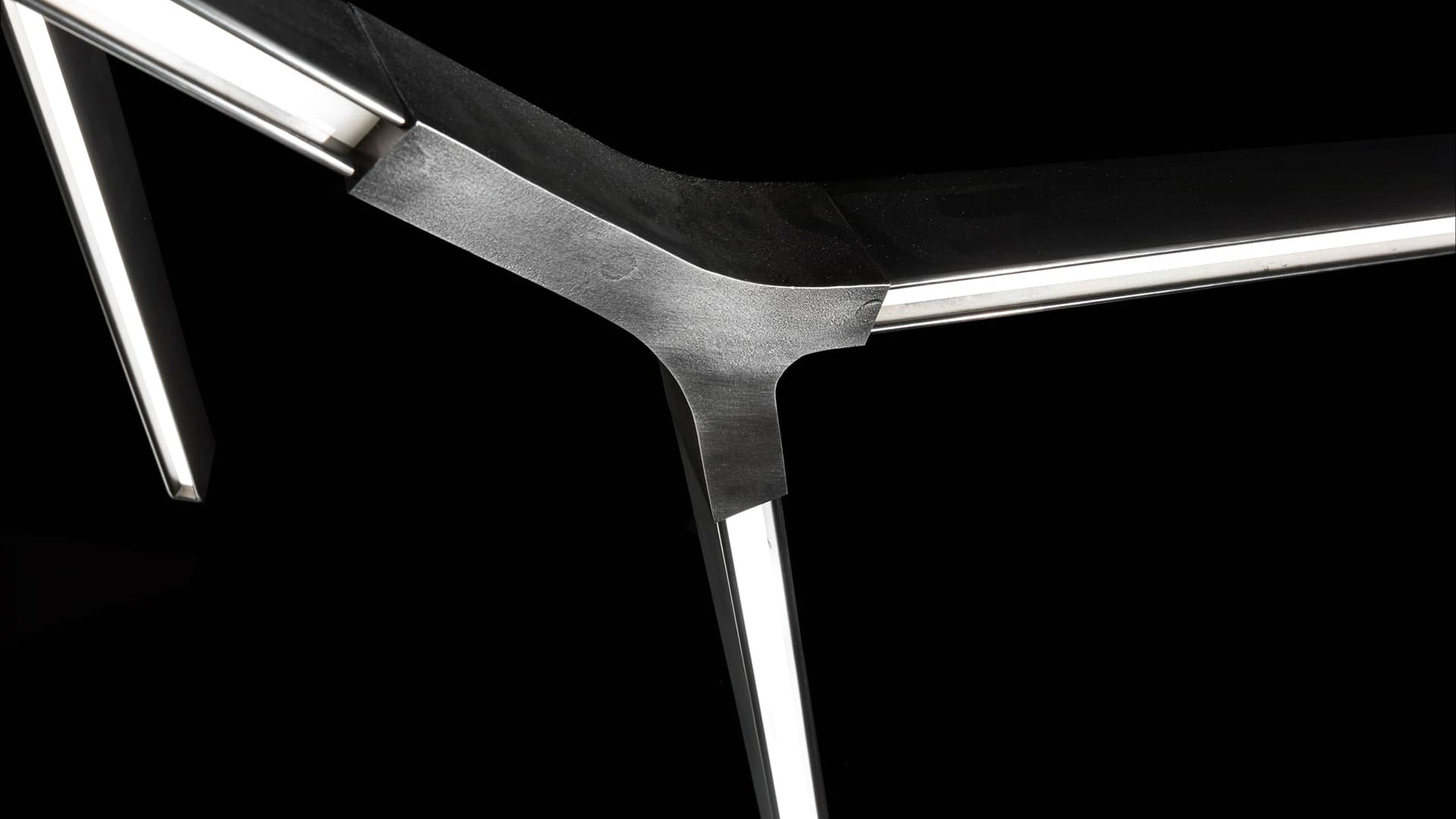 Desktop / Starlight Horizontal XL Pendant Light, designed by Massimo Castagna for Henge