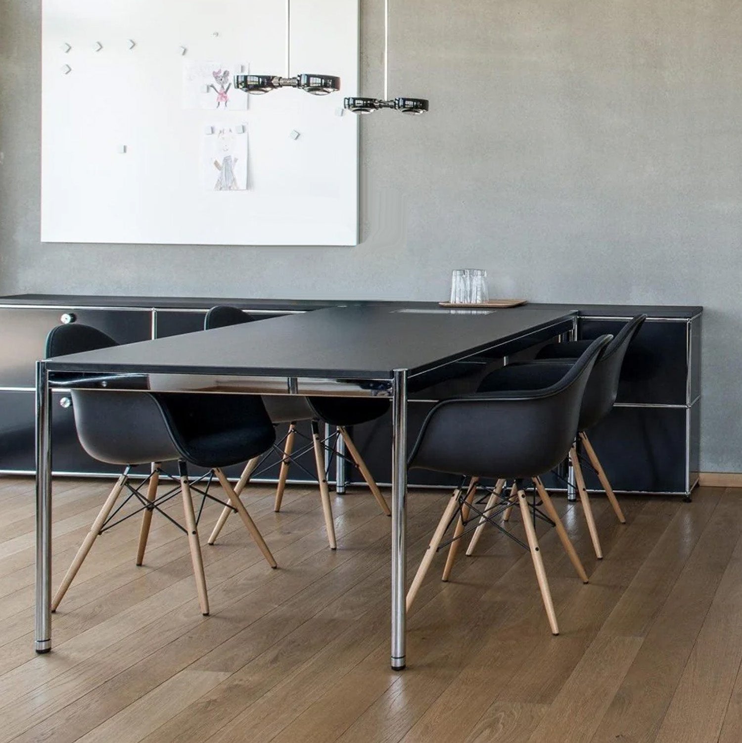 Mobile / Table Black Linoleum (T69), made by USM Haller
