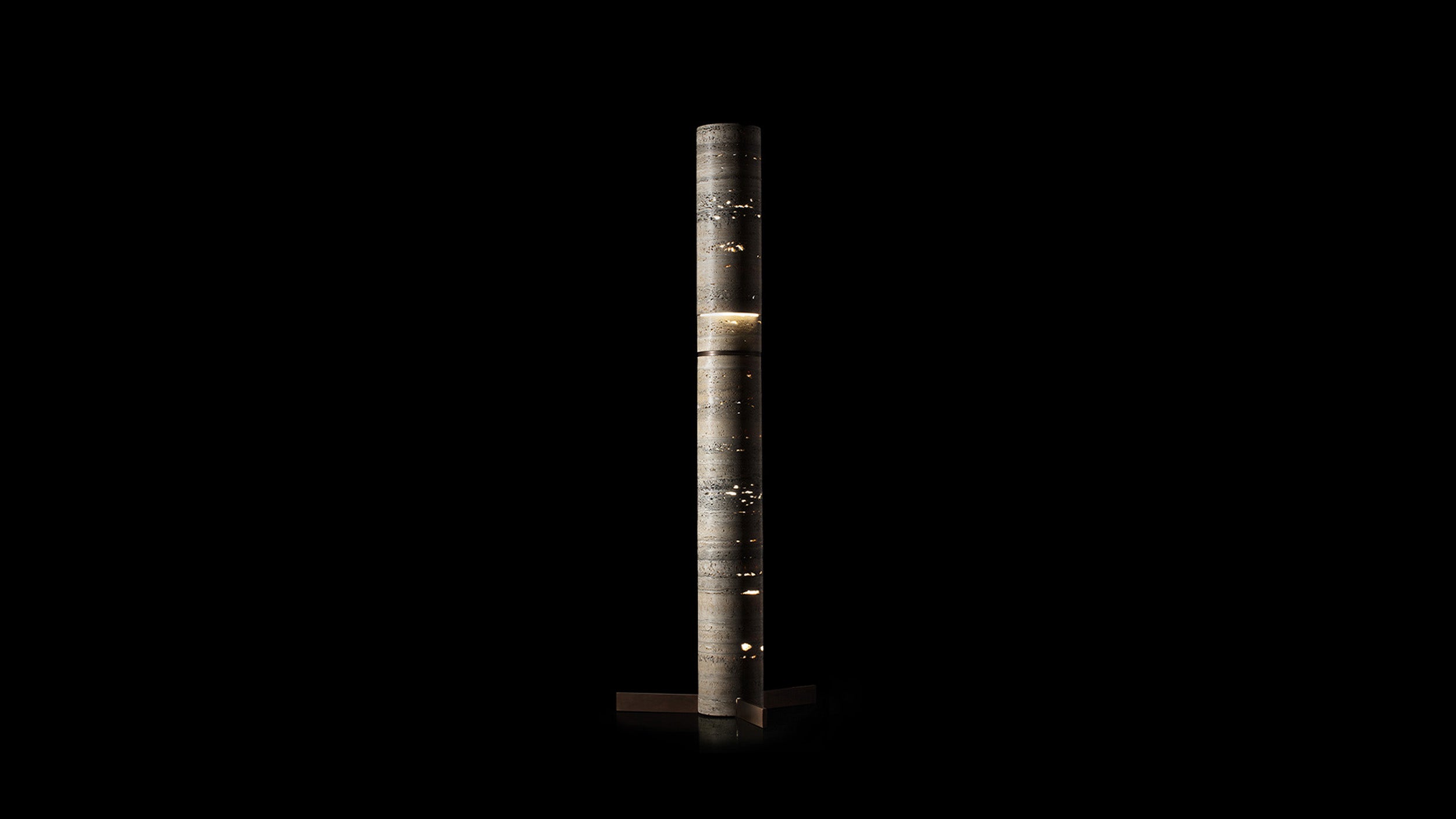 Desktop / Test Two Floor Lamp, designed by Ugo Cacciatori for Henge