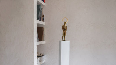 Desktop / Thoughts I – The Question bronze sculpture, designed by Raffaella Benetti