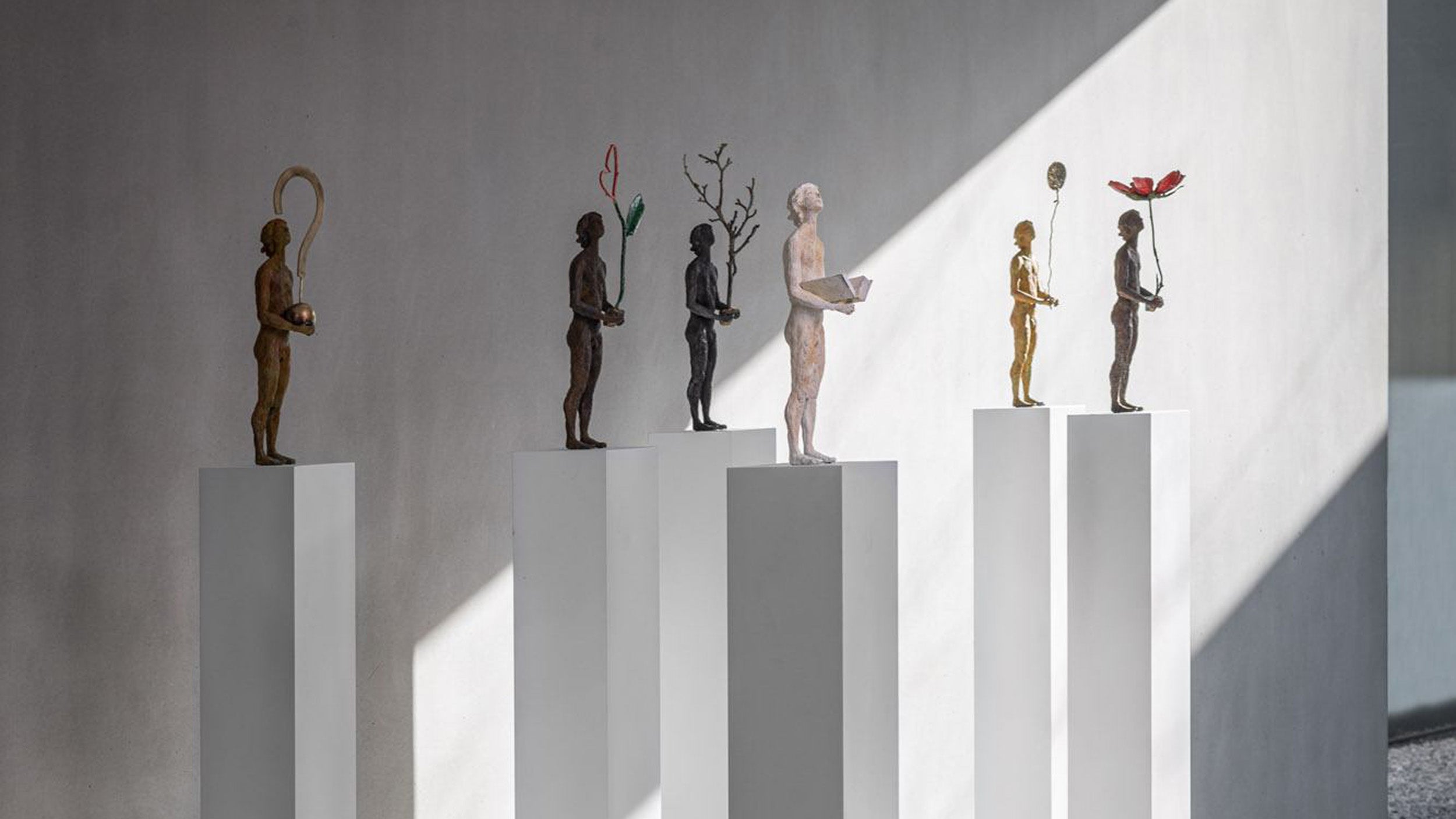 Desktop / Thoughts VI – The Book, designed by Raffaella Benetti for Gardeco