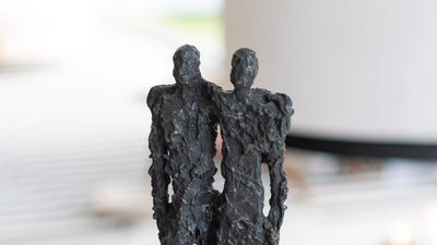 Desktop / To Embrace sculpture, designed by Ann Vrielinck for Gardeco