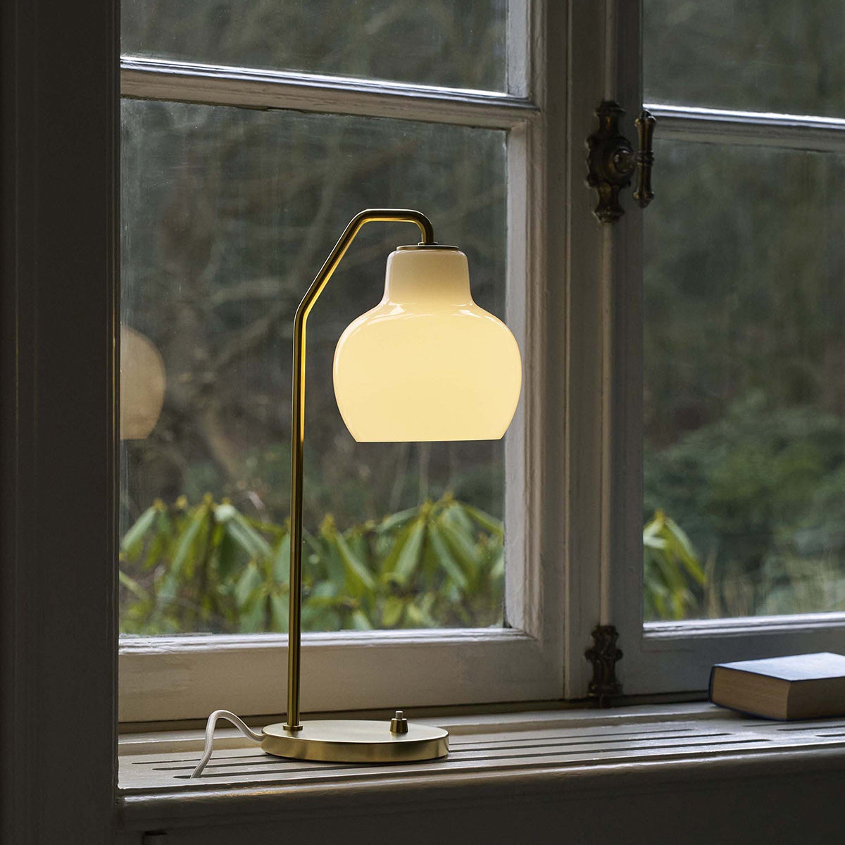 Mobile / VL Ring Crown Table Lamp, designed by Vilhelm Lauritzen for Louis Poulsen