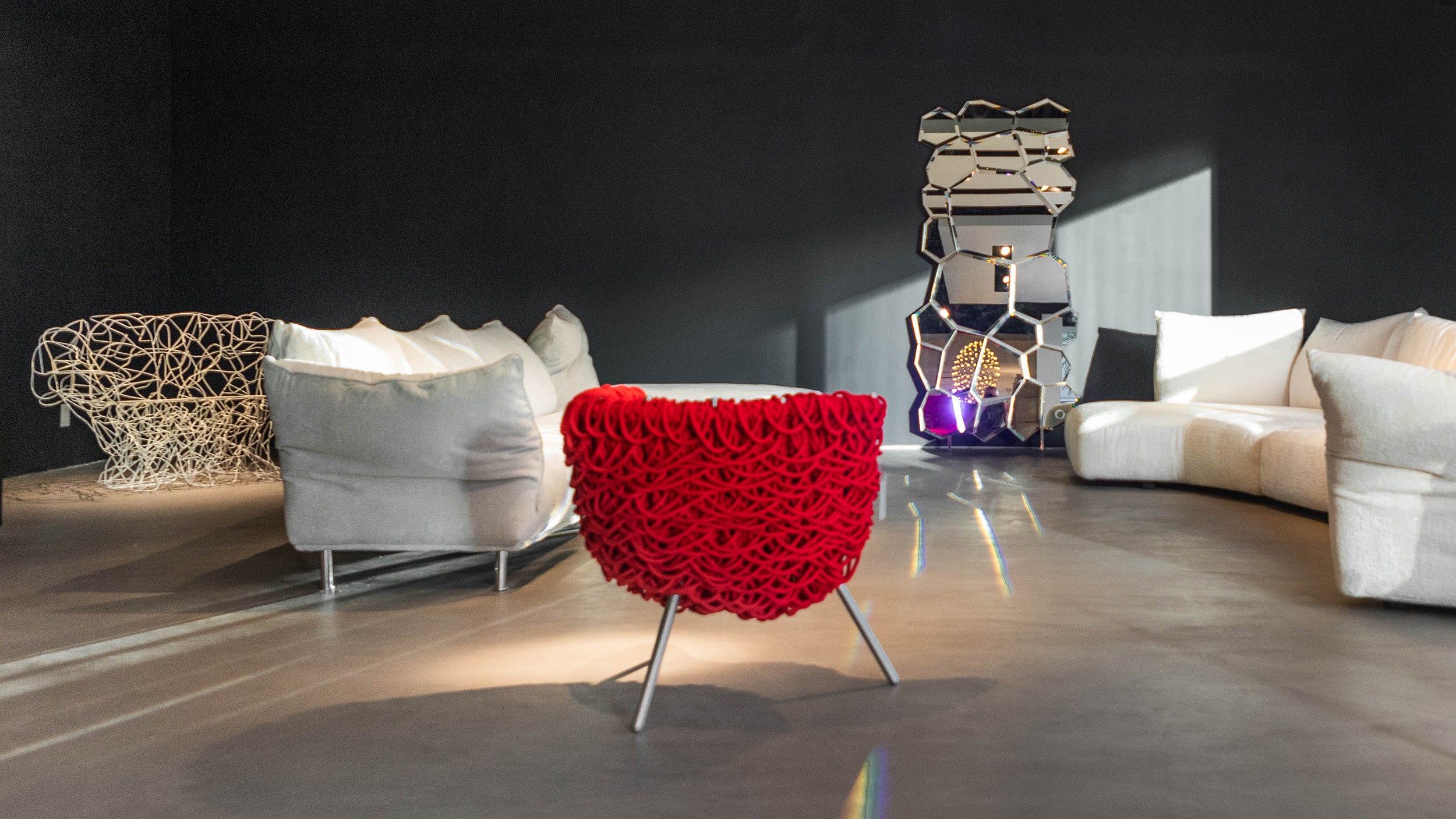 Desktop / Vermelha Chair, designed by Fernando and Humberto Campana for Edra