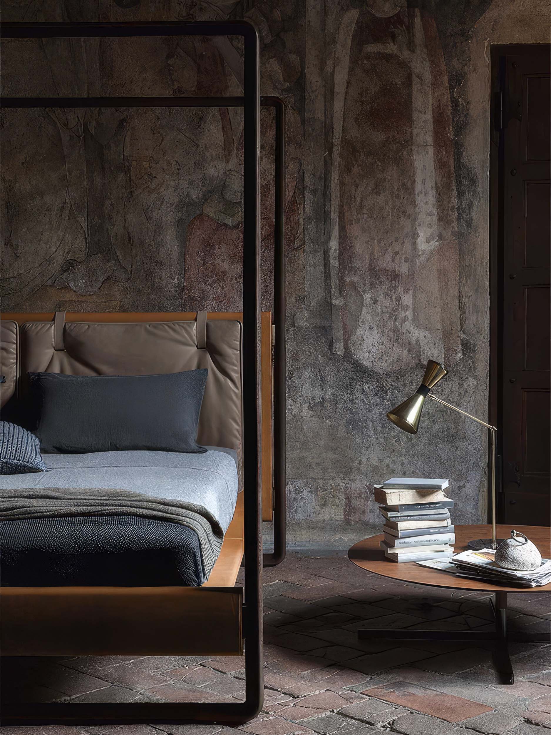 Volare, designed by Roberto Lazzeroni for Poltrona Frau
