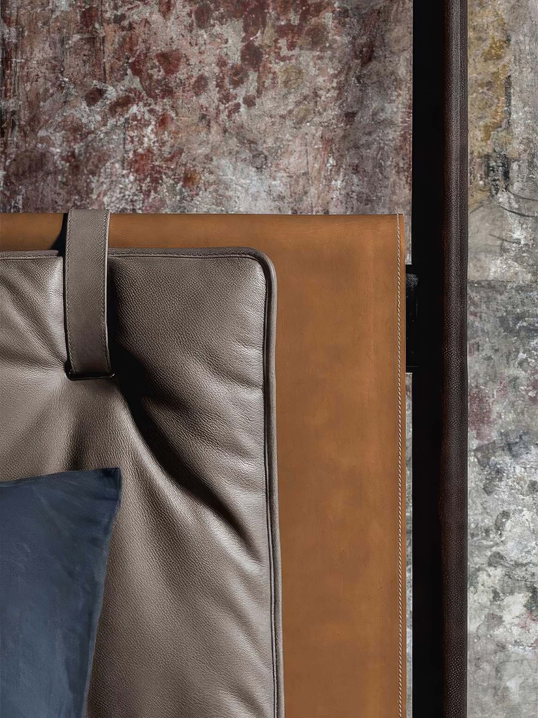 Poltrona Frau Bed Volare bed