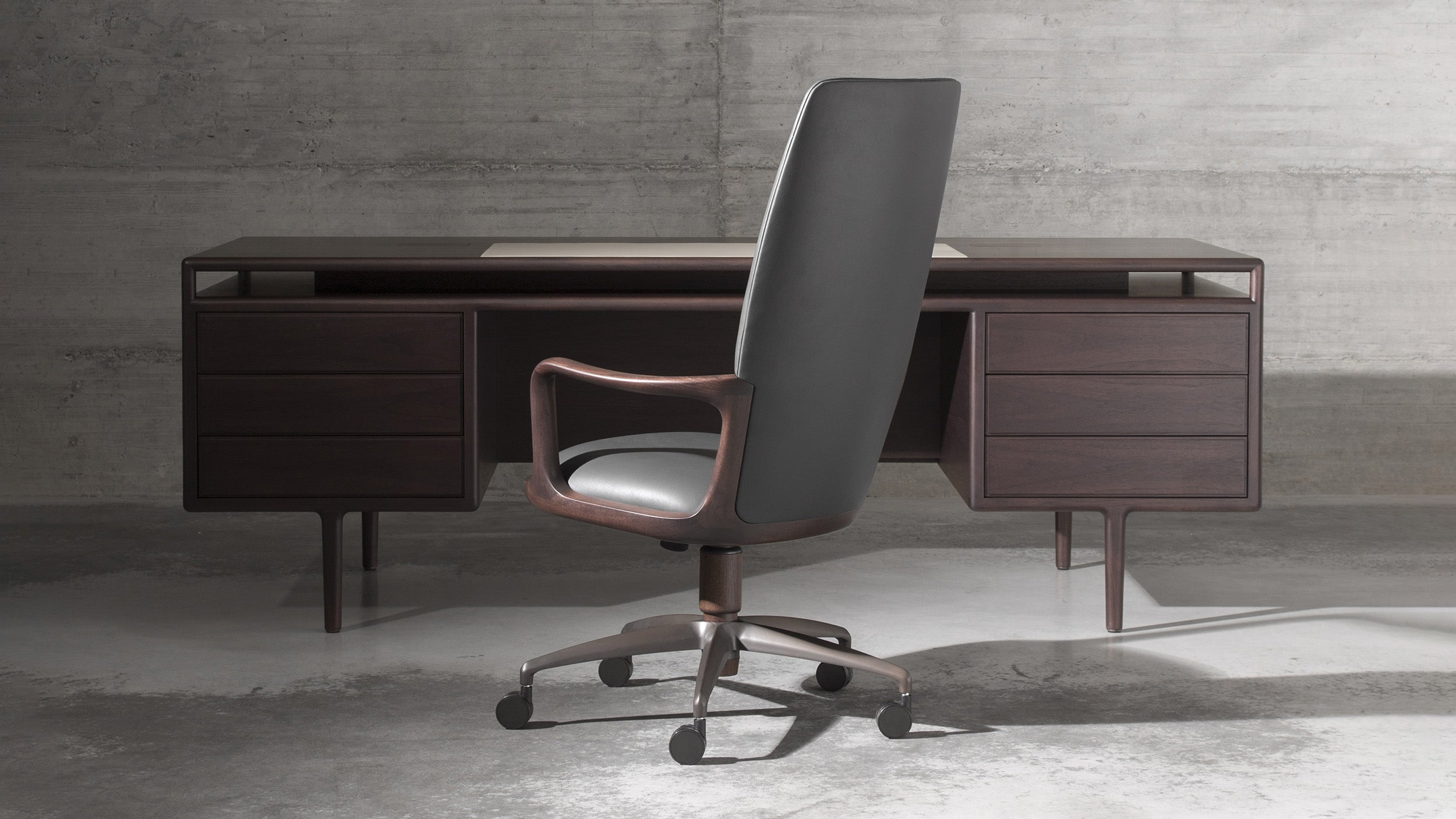 Desktop / Vossia, designed by Giuseppe Casarosa for Ceccotti Collezioni