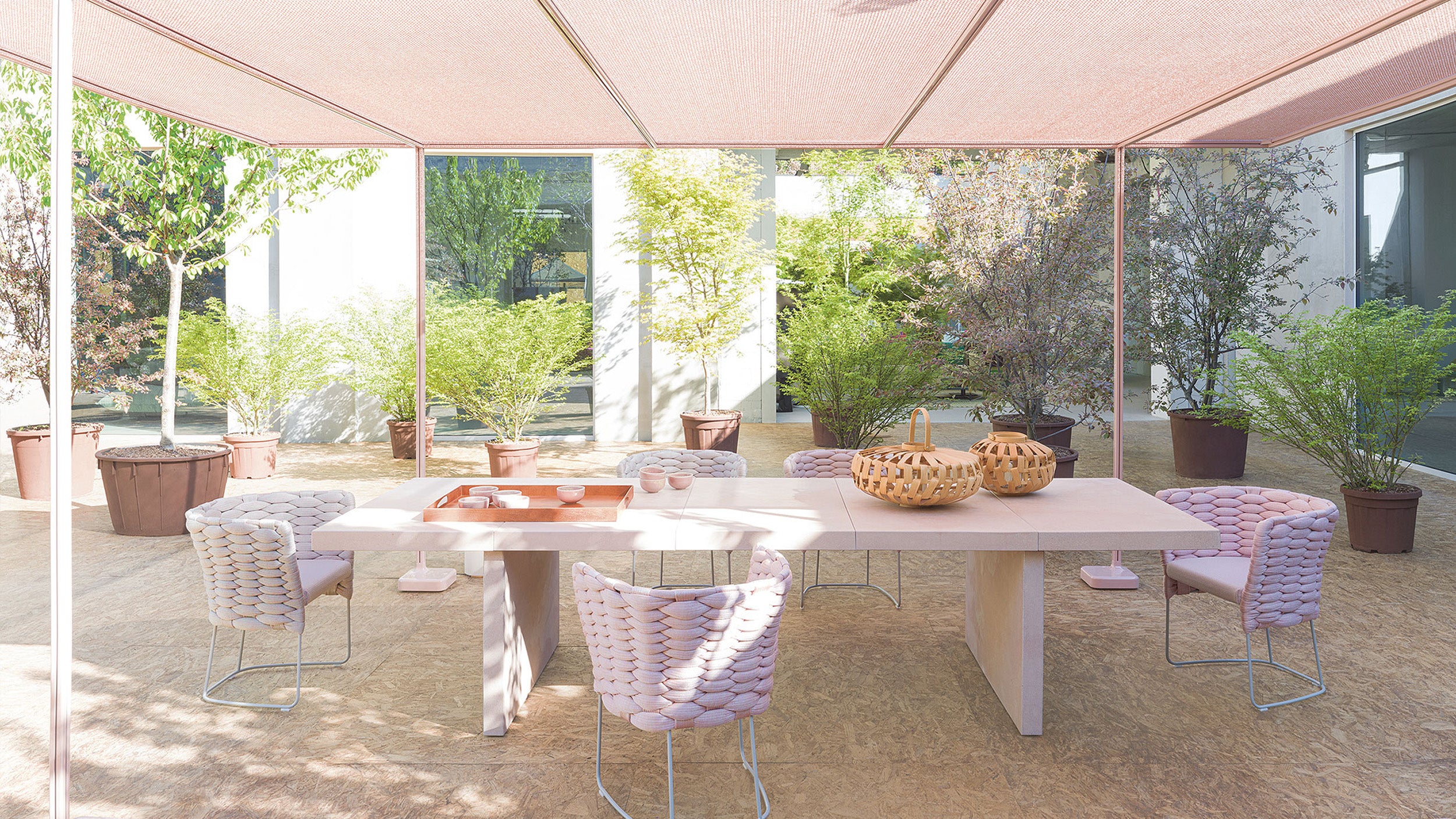 Desktop / Ami Dining Chair, designed by Francesco Rota for Paola Lenti