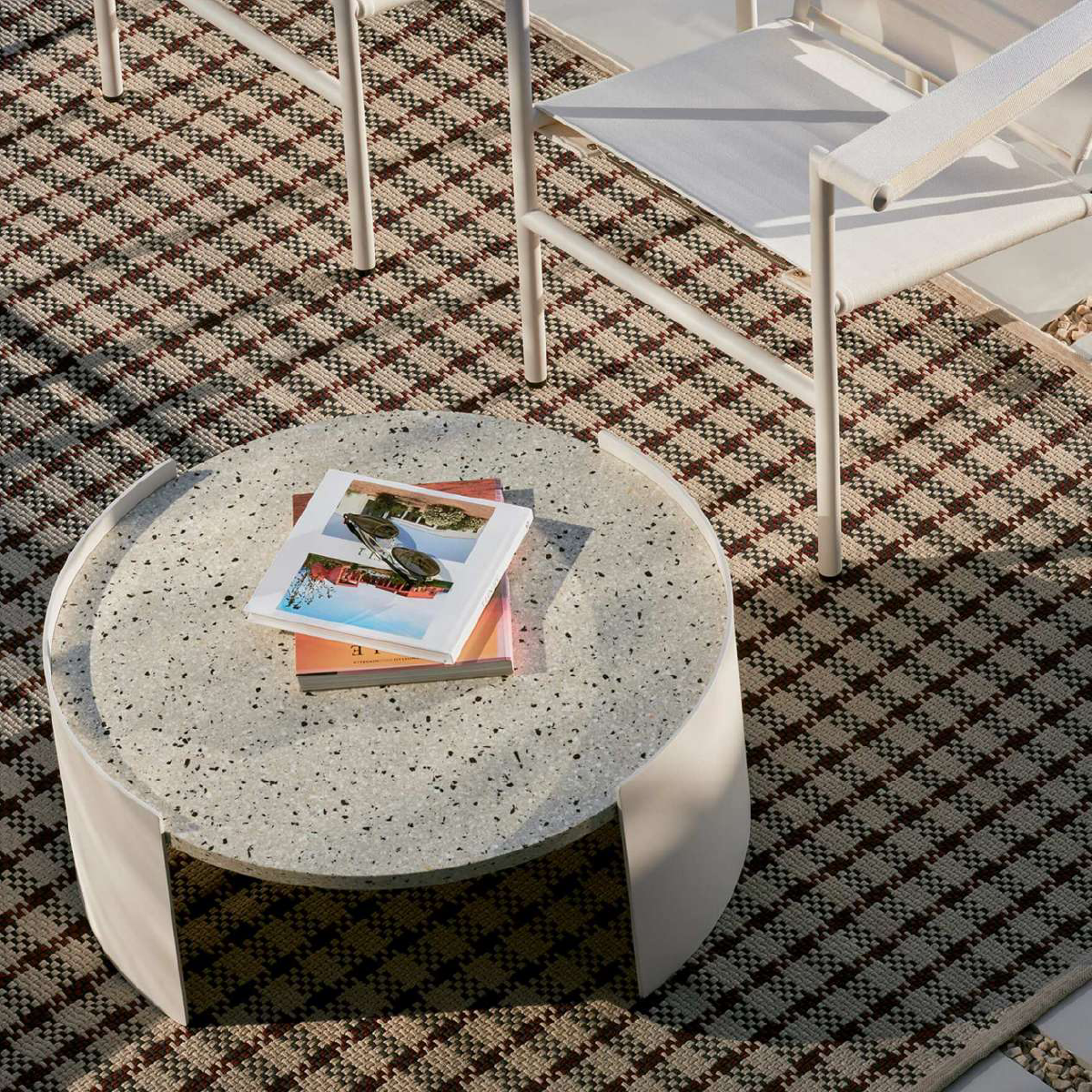 Mobile / WhiteMenu / Bowy, designed by Patricia Urquiola made by Cassina