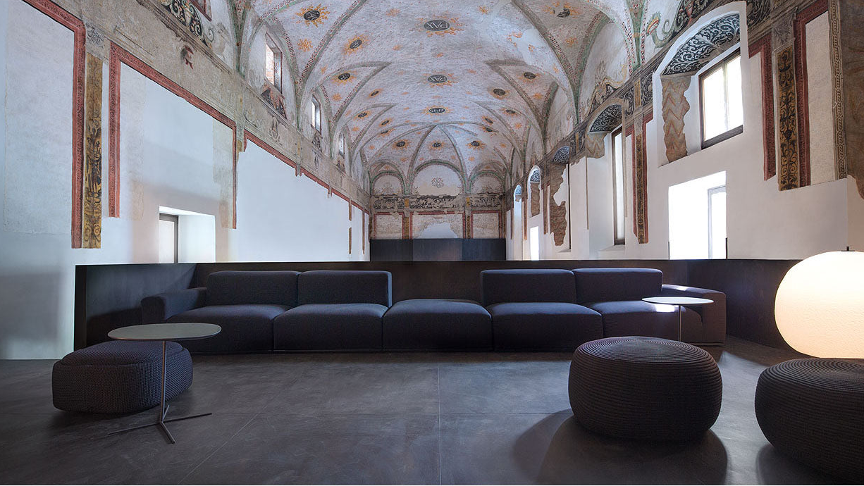 Desktop / Cover Sofa, designed by Victor Carrasco for Paola Lenti