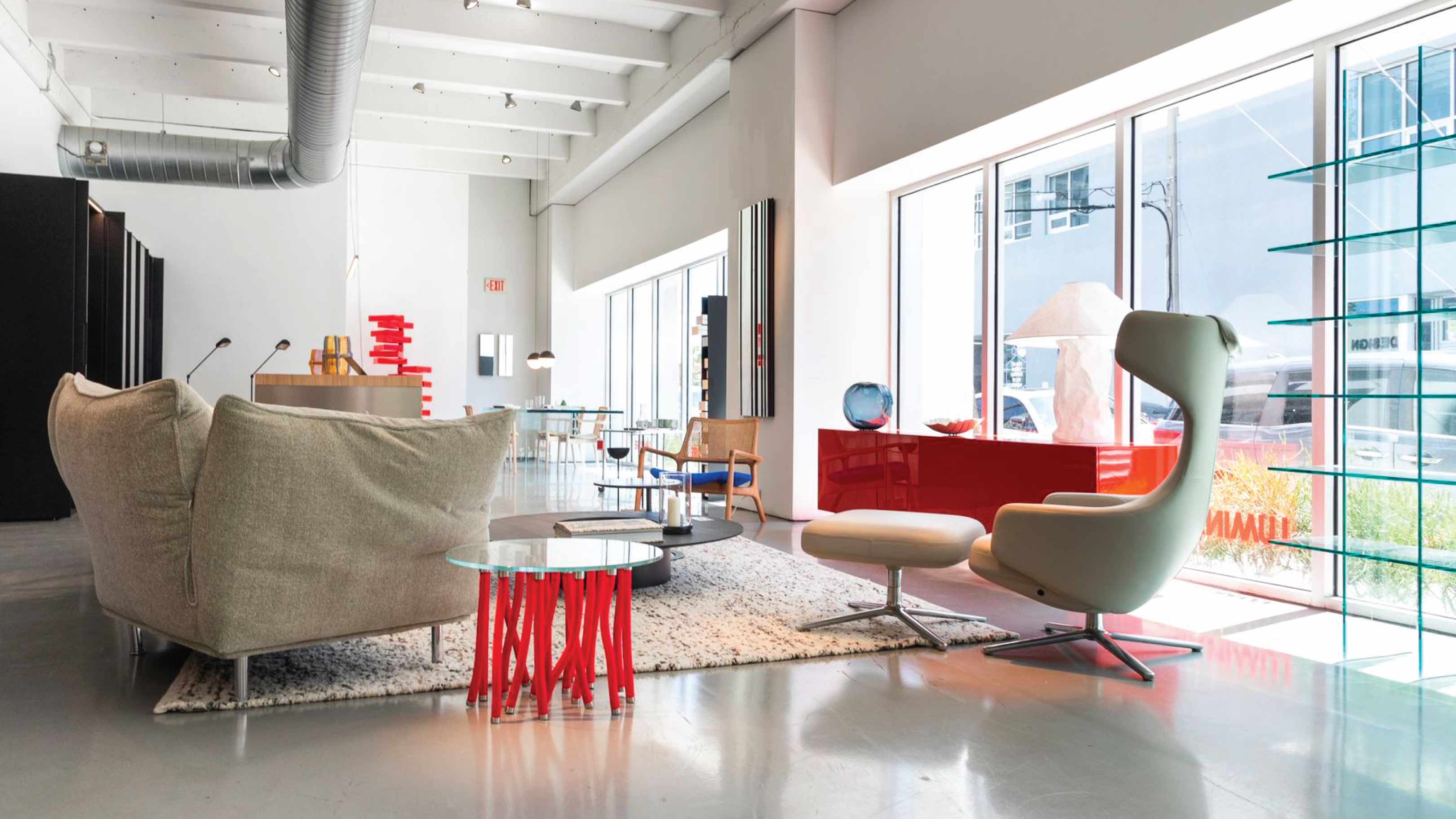 Desktop / WhiteMenu / Org Table, designed by Giulio-Cappellini, made by Cappellini