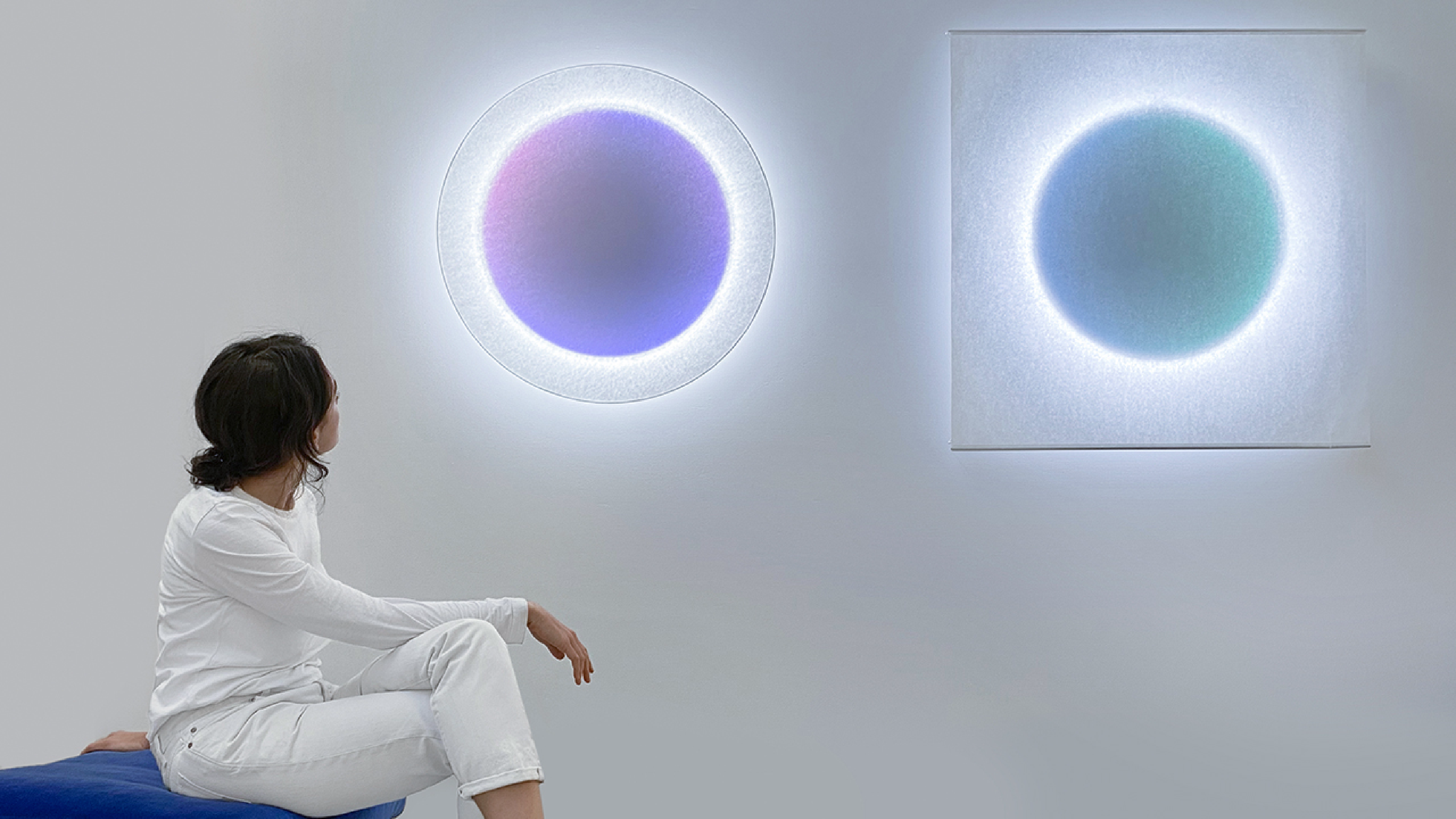 Desktop / WhiteMenu / Moodmoon designed by Sebastian Hepting