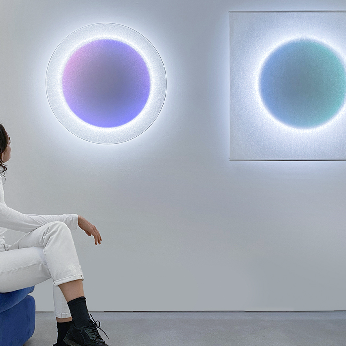 Mobile / WhiteMenu / Moodmoon designed by Sebastian Hepting