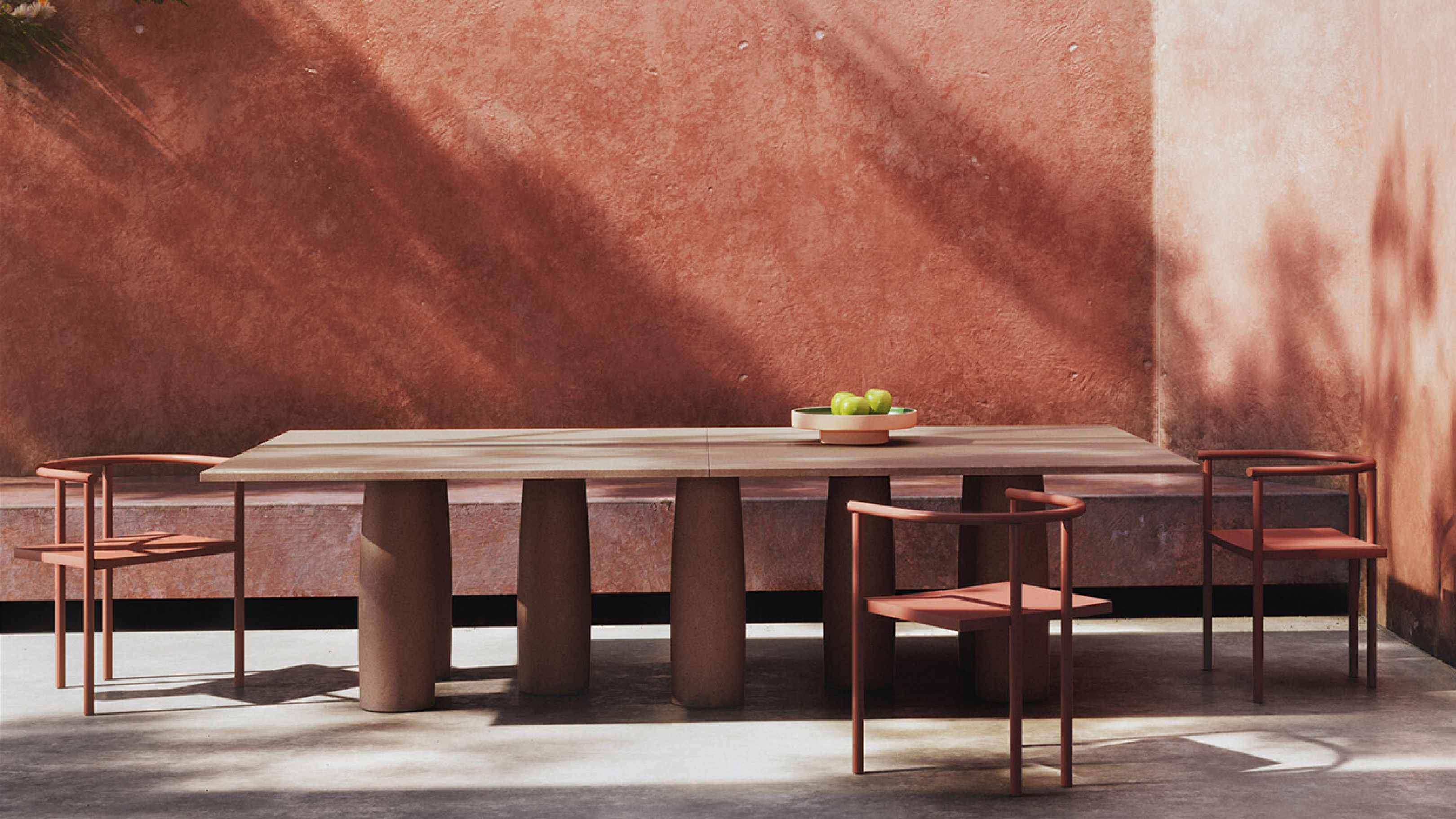 Desktop / WhiteMenu / Ringer, designed by Michael Anastassiades