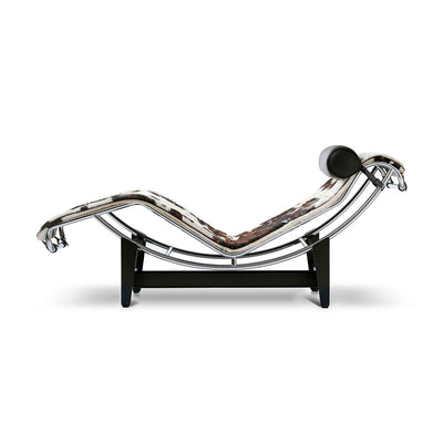 Mobile / 4 Chaise Longue à Réglage, designed by Le Corbusier, Pierre Jeanneret, Charlotte Perriand made by Cassina 
