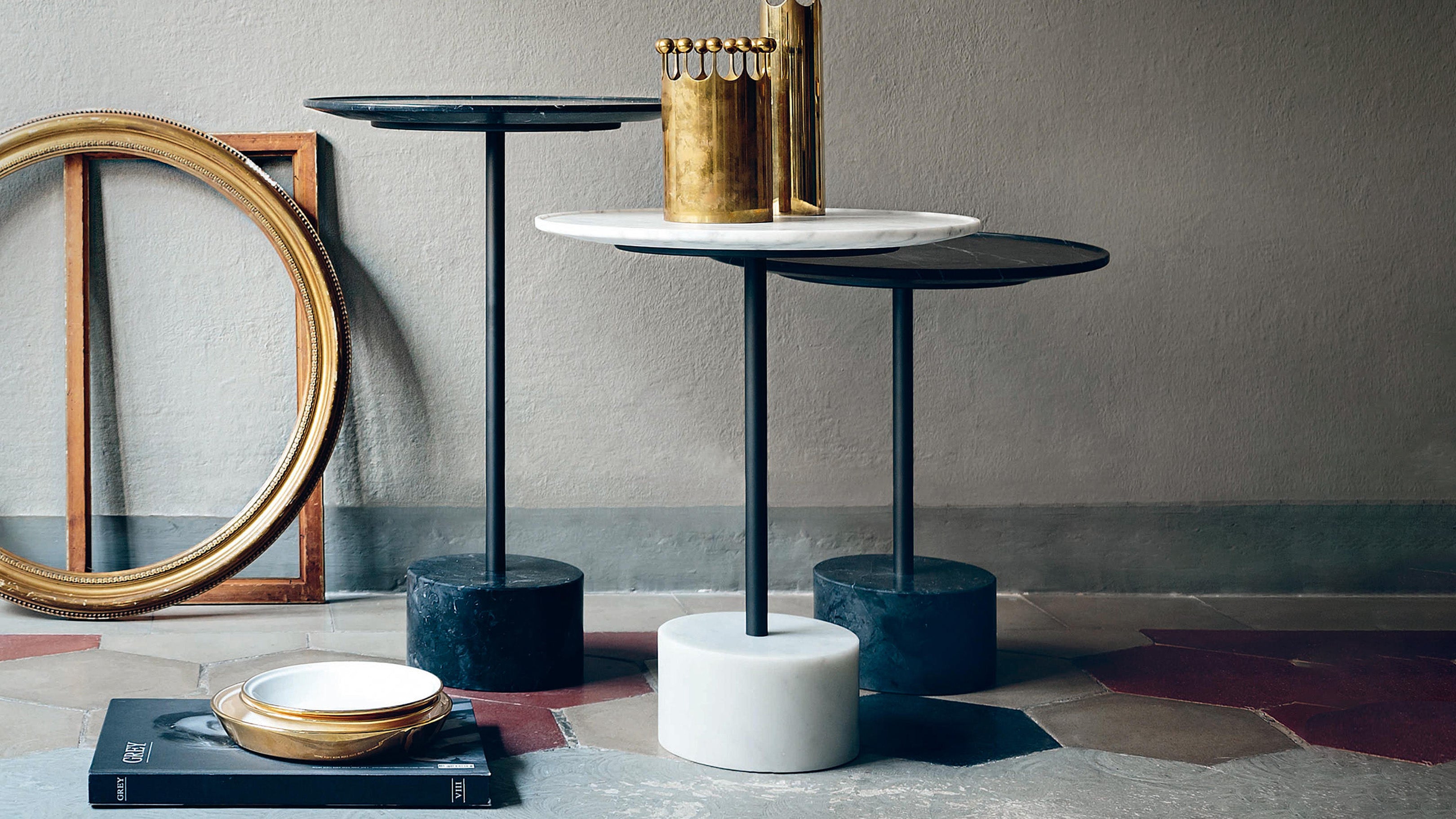 19 in - White Carrara Marble / Desktop / 9 Round Side Table, designed by Piero Lissoni for Cassina