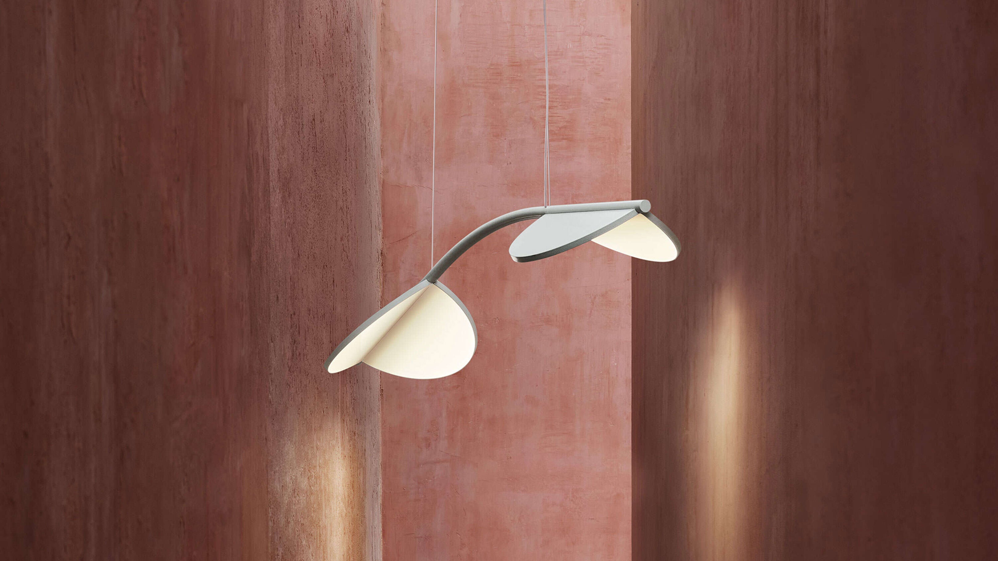 Desktop / Almendra, designed by Patricia Urquiola made by Flos 