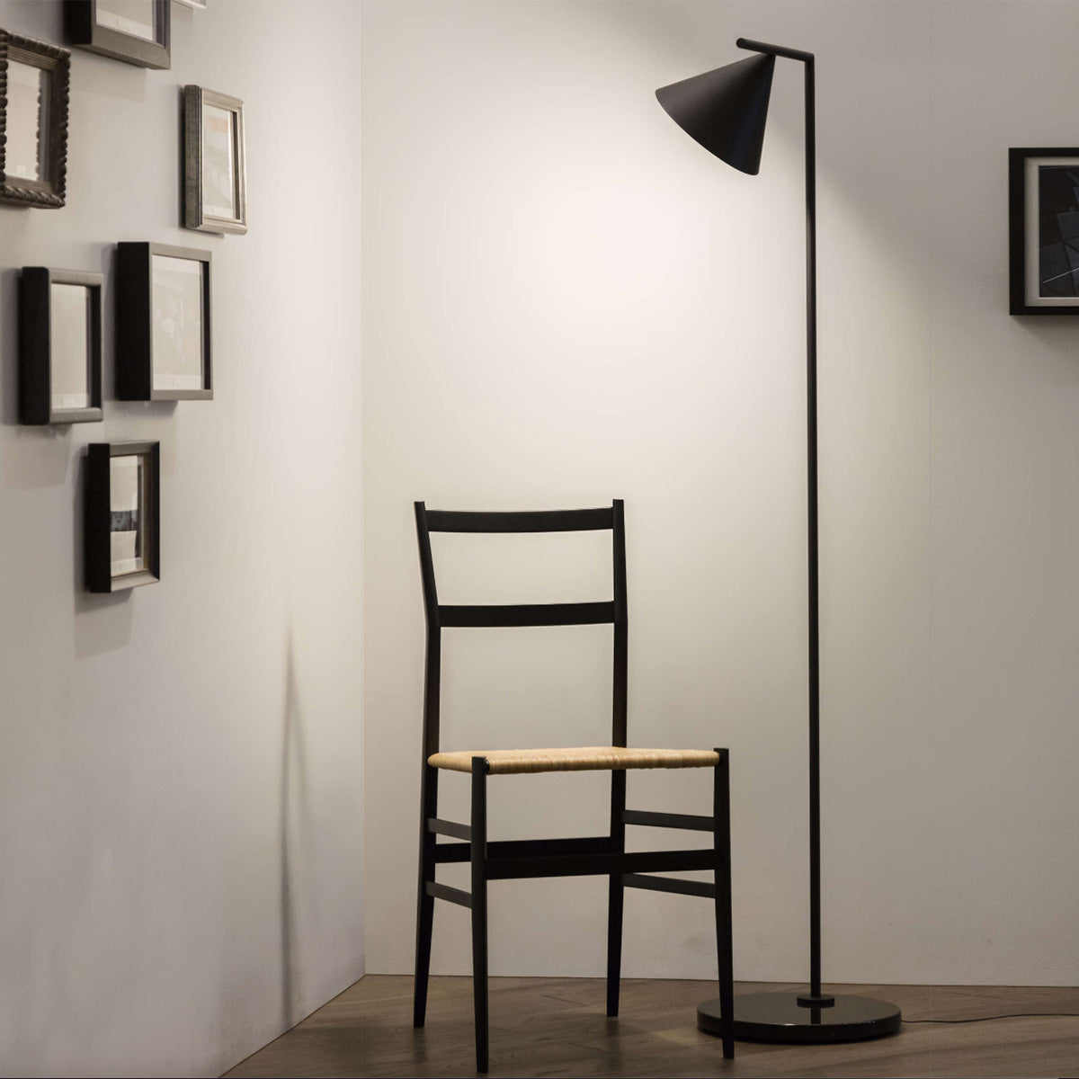 Black / Mobile / Captain Flint Floor Lamp, designed by Michael Anastassiades for Flos