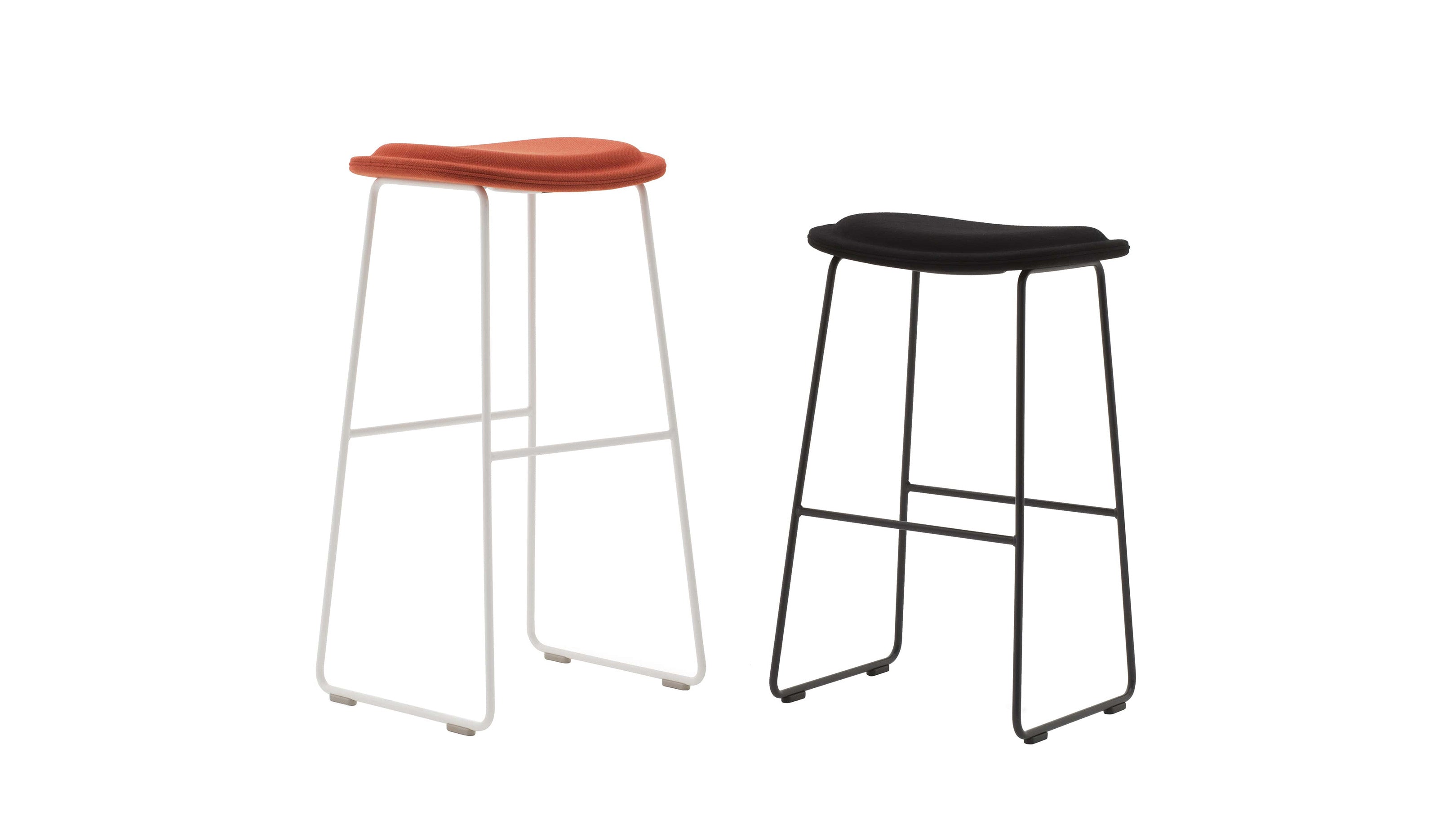 Desktop / Hi Pad Stool, designed by Jasper Morrison made by Cappellini 