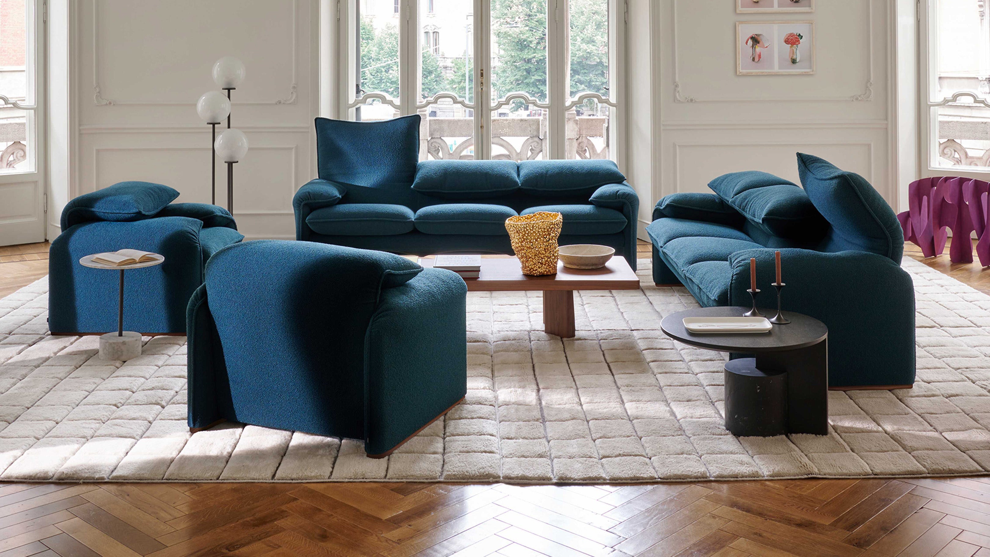 Desktop / Maralunga, designed by Vico Magistretti for Cassina 