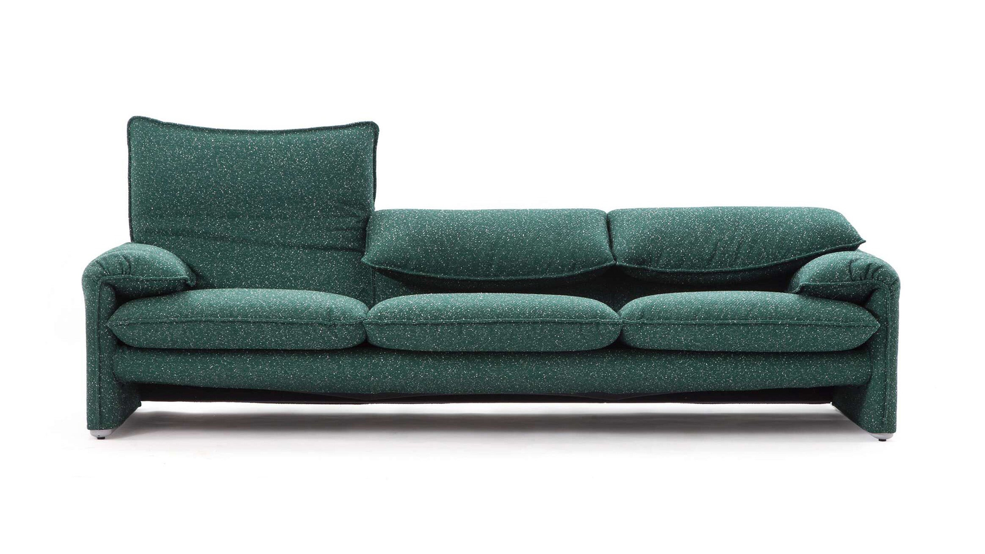 Desktop / Maralunga, designed by Vico Magistretti for Cassina 