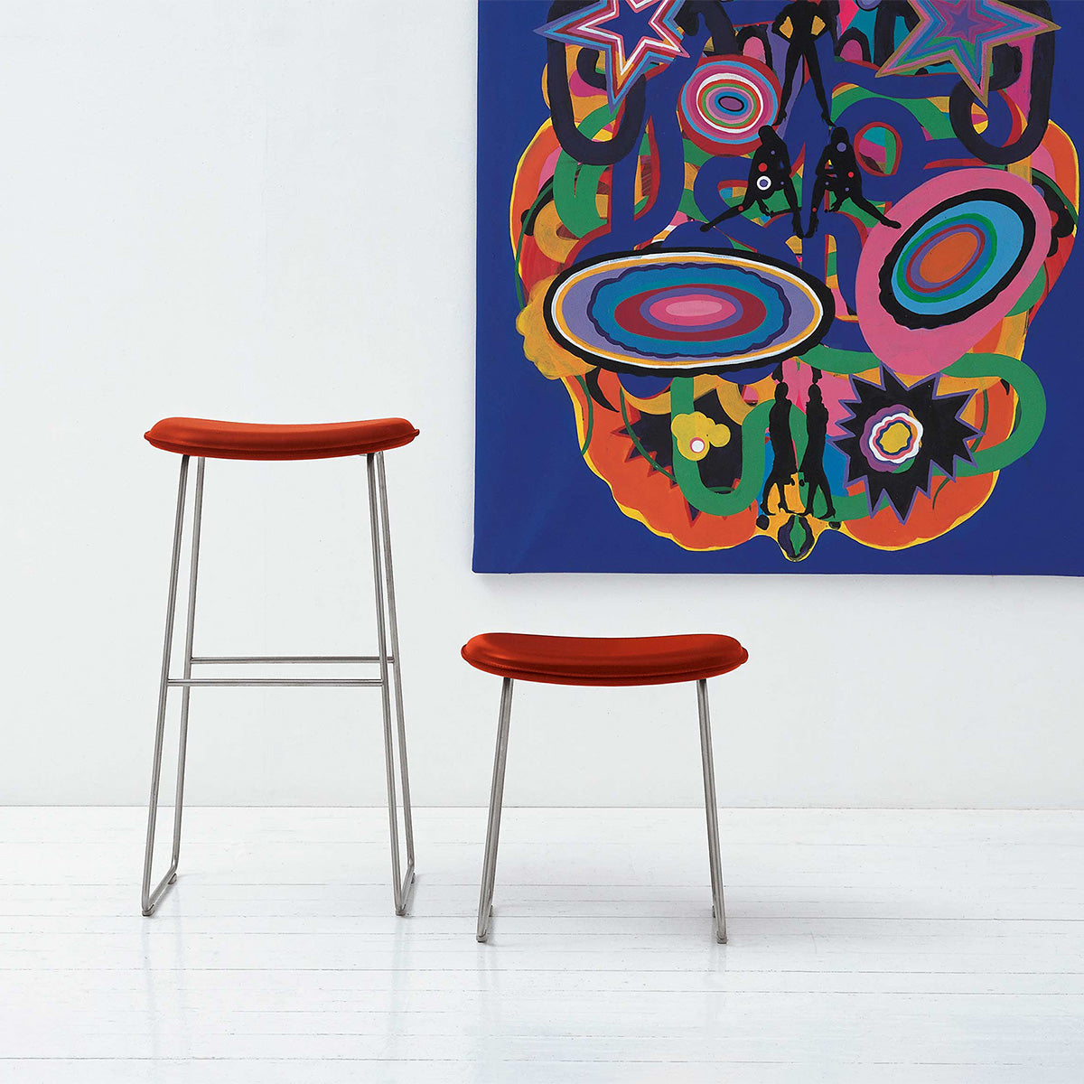 Mobile / Morrison Stool, designed by Jasper Morrison made by Cappellini 