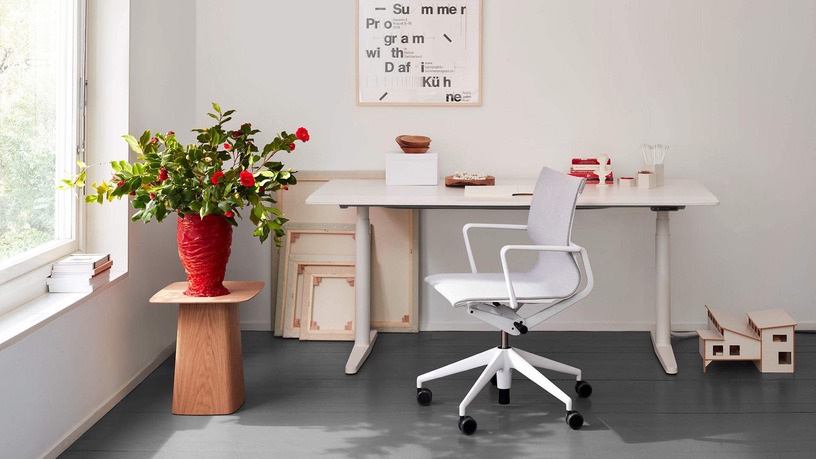 Desktop / Physix, designed by Alberto Meda for Vitra