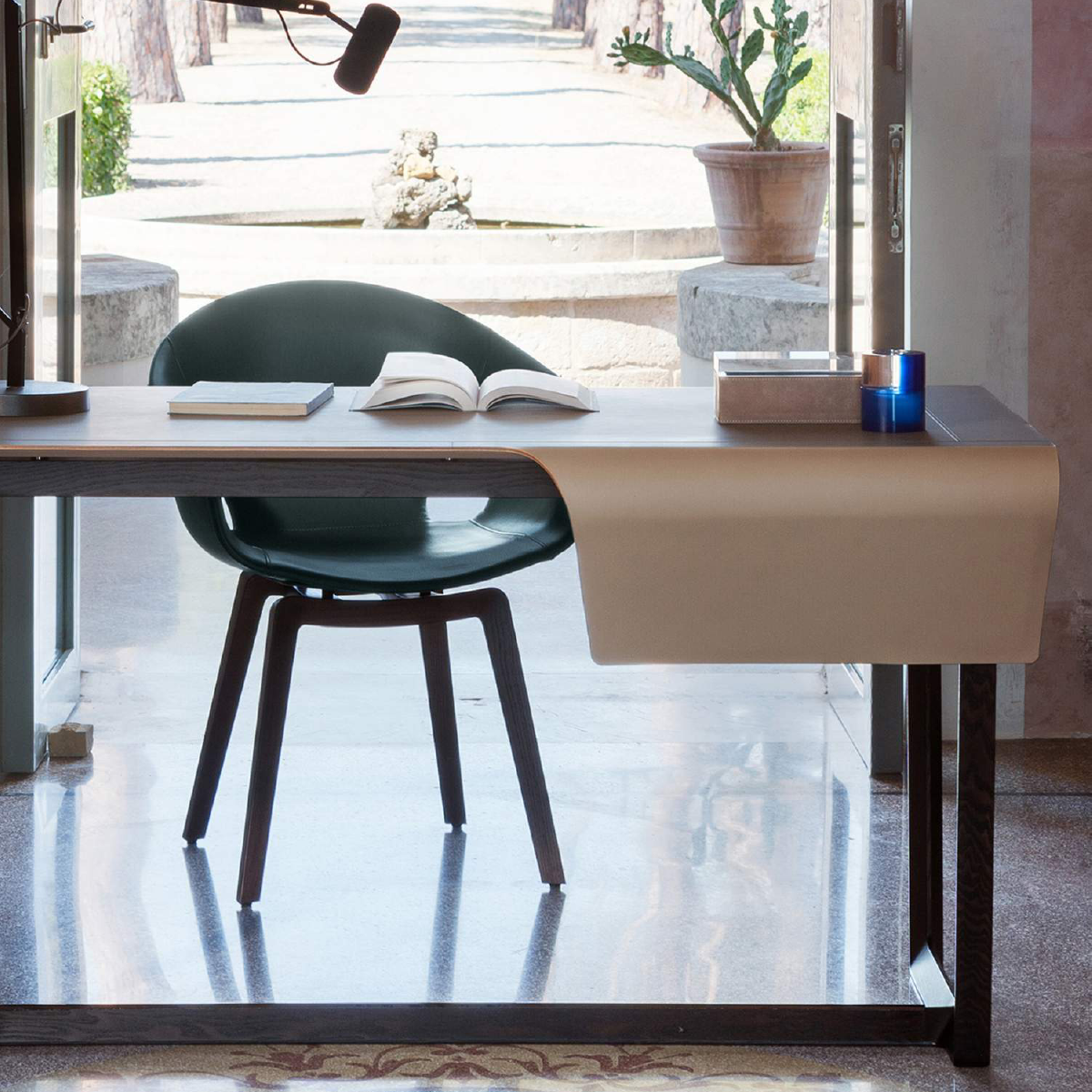 Mobile / WhiteMenu / Fred, designed by Roberto Lazzeroni 3