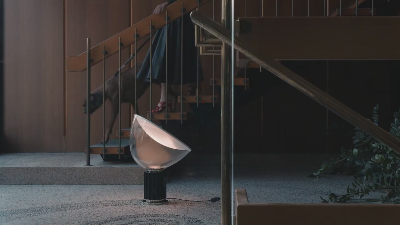 Load video: Flos