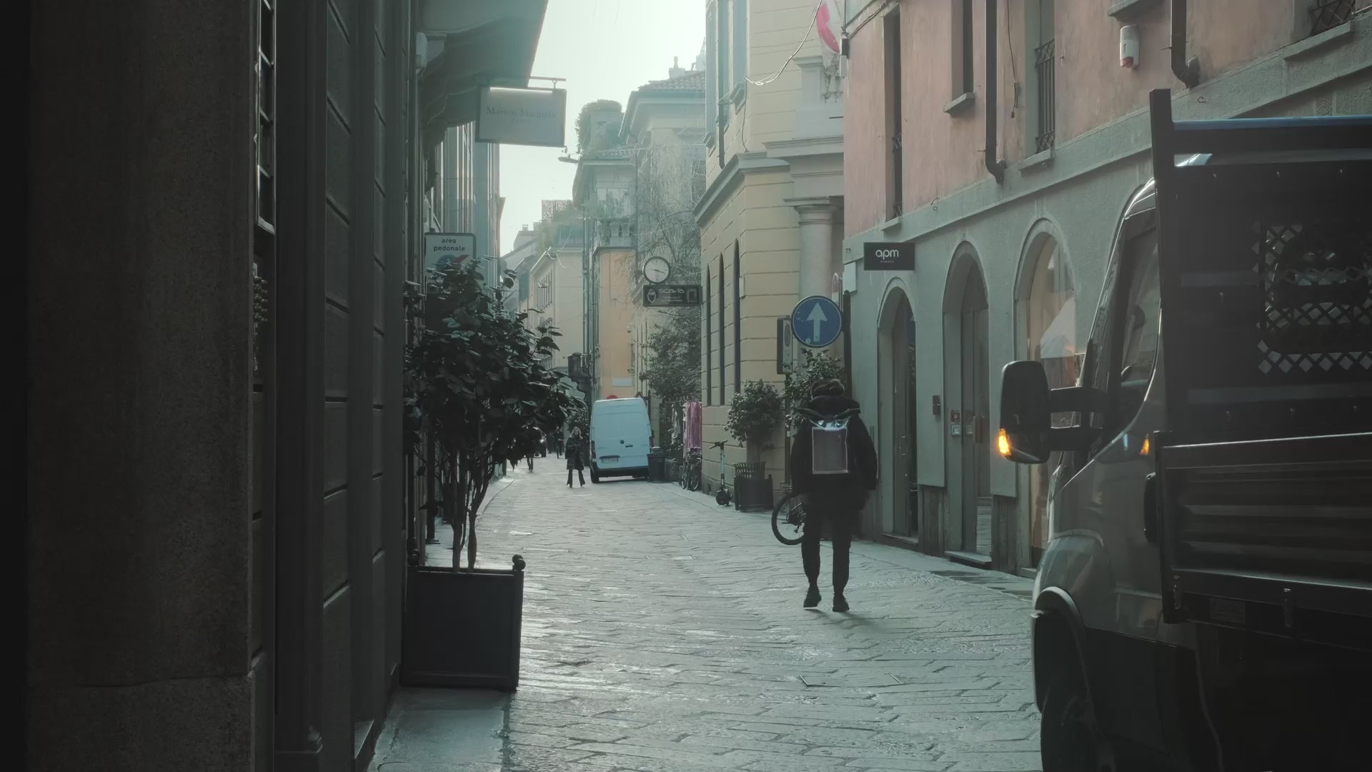 Carica il video: Giorgetti Spiga - The Place