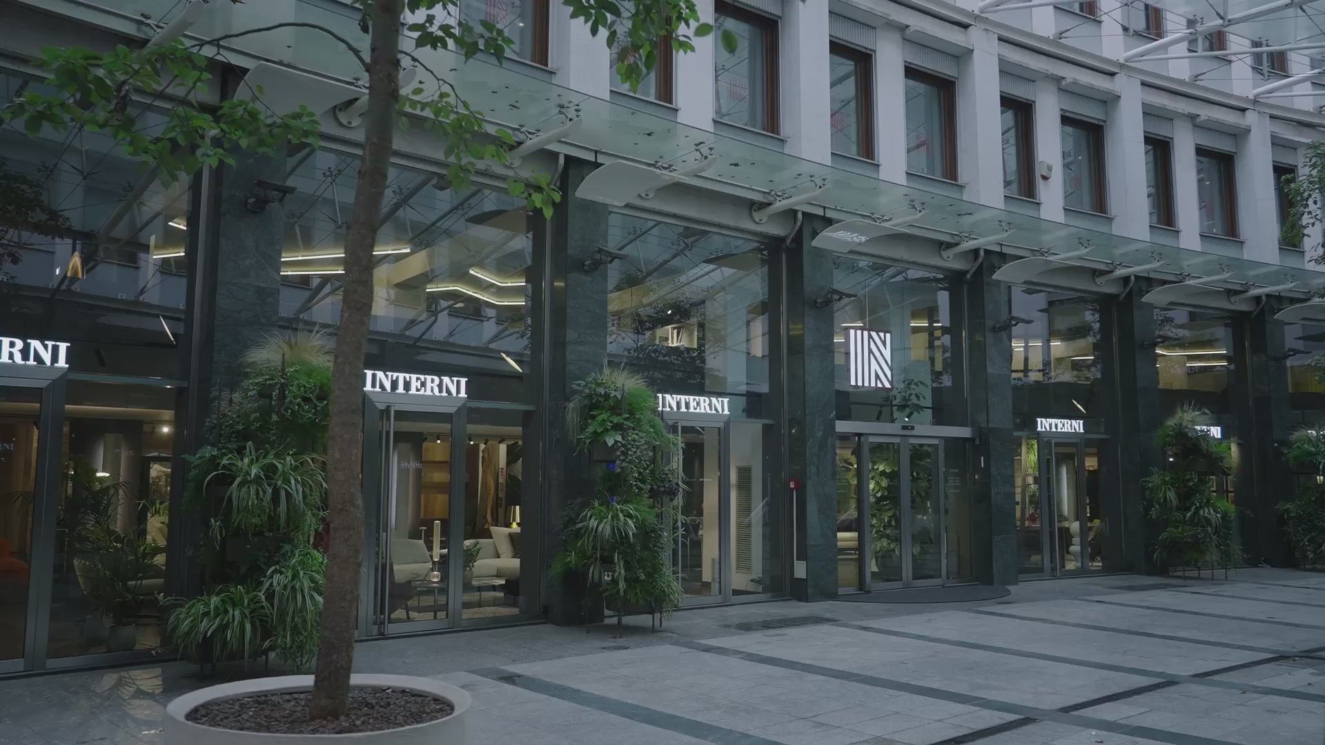 Load video: Luminaire + Interni