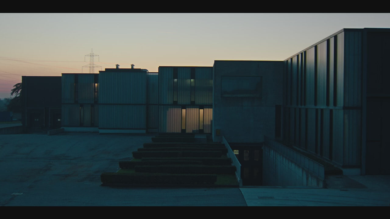 Load video: Glas Italia