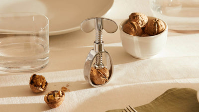 Desktop / BlackMenu / Farfalla Nutcracker, designed by Enzo Mari