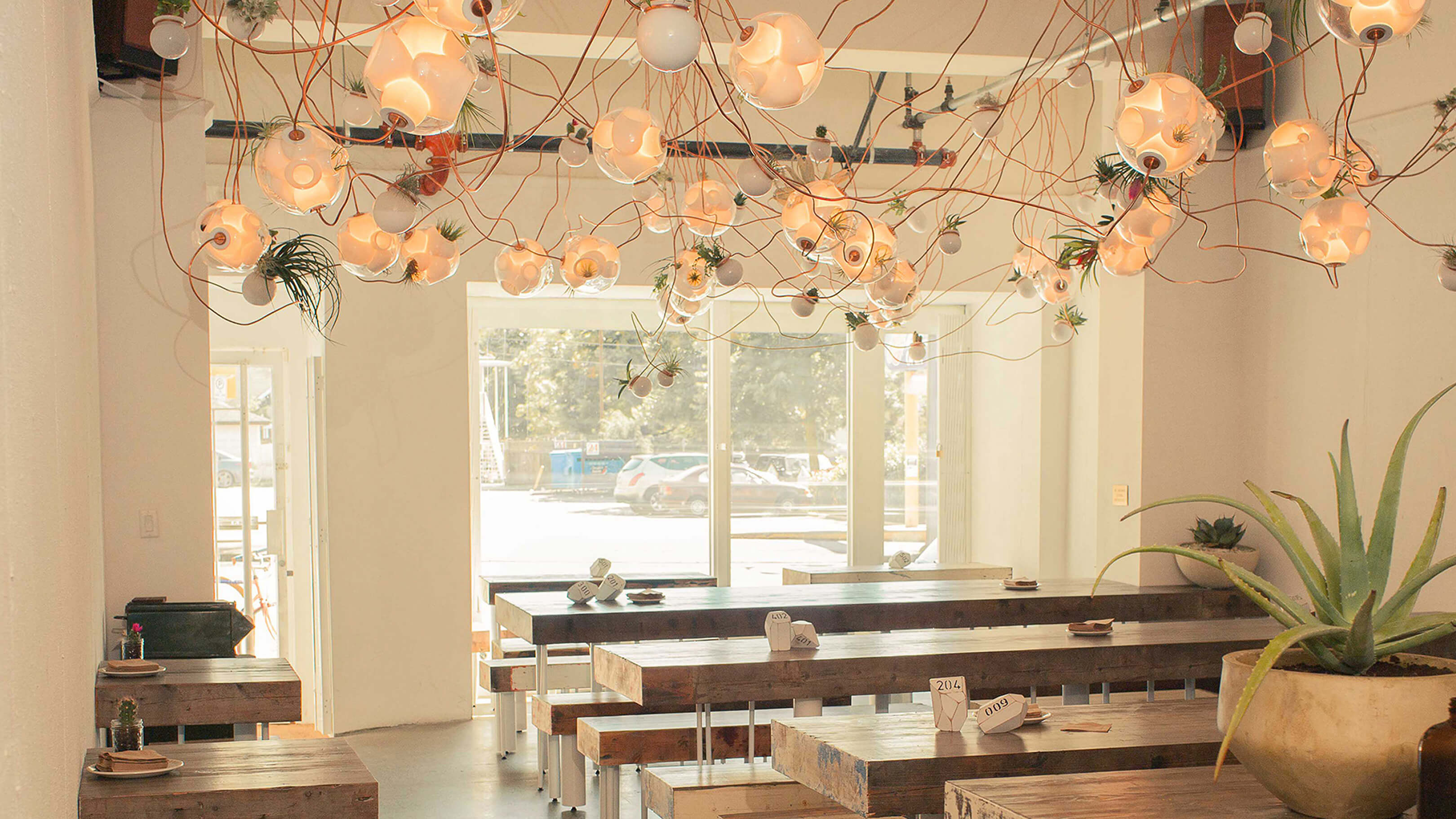 Desktop / BlackMenu / 38 Series designed by Omer Arbel