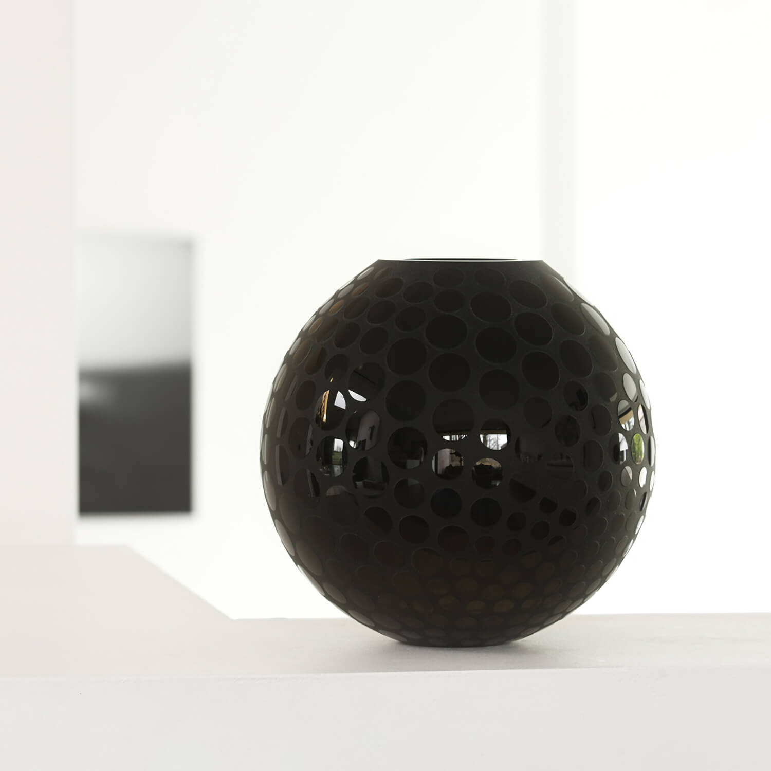 Black / Mobile / BlackMenu / Billy Crystal Glass Vase, designed by Klaar Prims