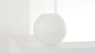 White / Desktop / BlackMenu / Billy Crystal Glass Vase, designed by Klaar Prims