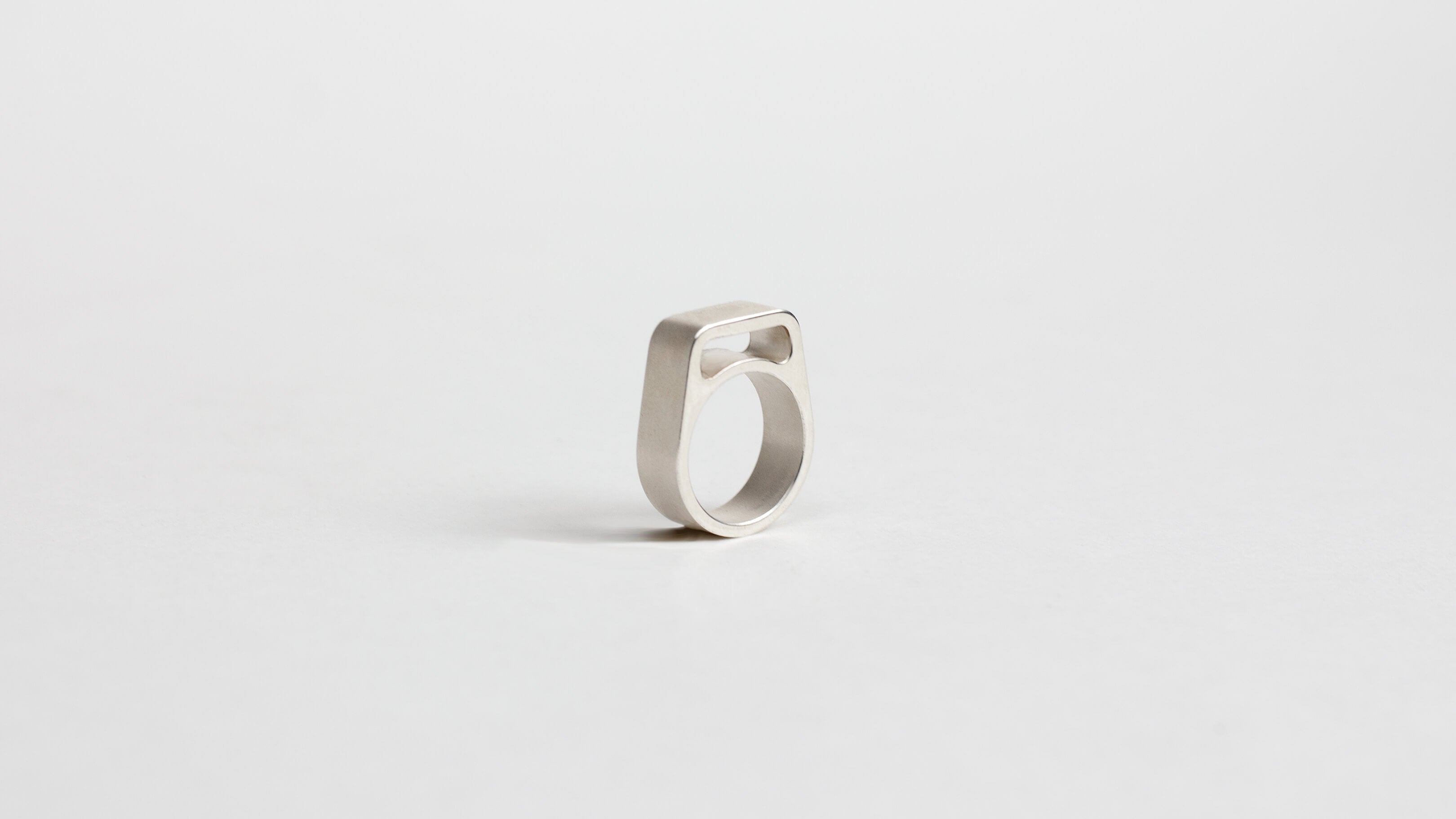 16mm - US Size 5 / Desktop / BlackMenu / Bi Ring, designed by Dick van Hoff