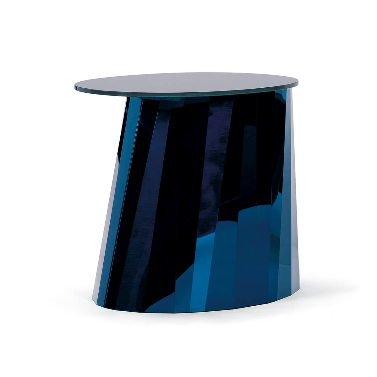 Sapphire Blue - Glossy Top / Mobile / BlackMenu / Pli Side Table, designed by Victoria Wilmotte