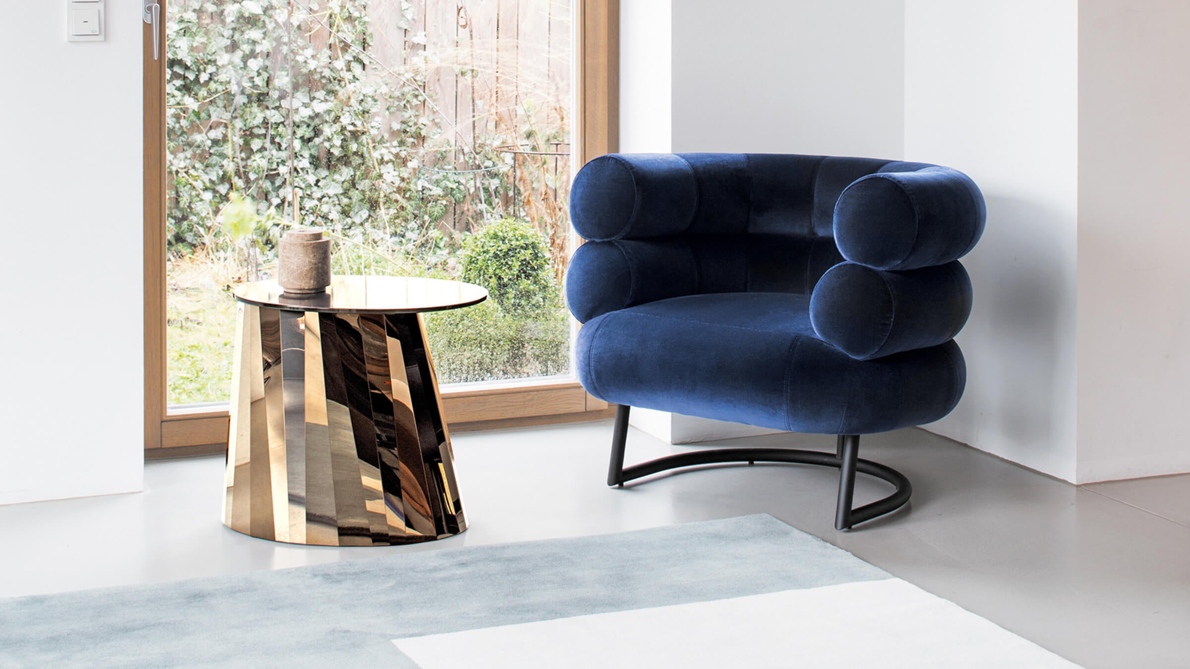 Pyrite Bronze - Glossy Top / Deskstop / BlackMenu / Pli Side Table, designed by Victoria Wilmotte