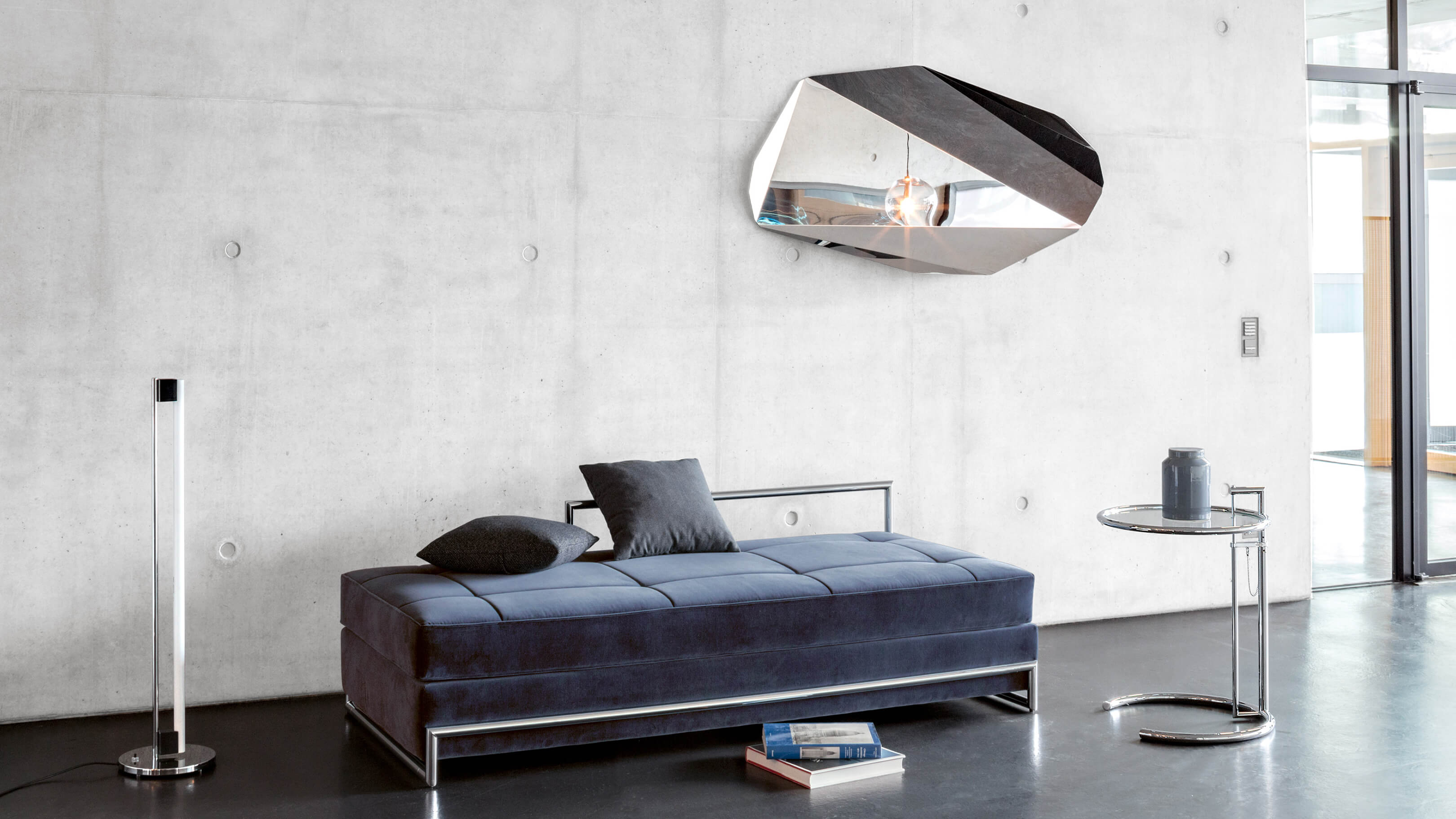 GeneralOption / Desktop / BlackMenu / Piega Mirror, designed by Victoria Wilmotte