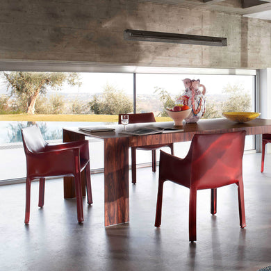 Russian Red / Mobile / BlackMenu / Cab Armchair made by Cassina