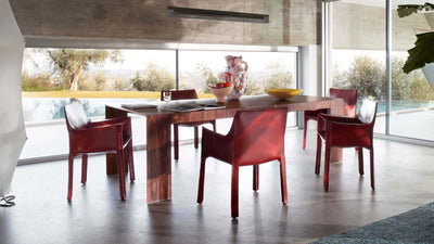 Russian Red / Desktop / BlackMenu / Cab Armchair made by Cassina