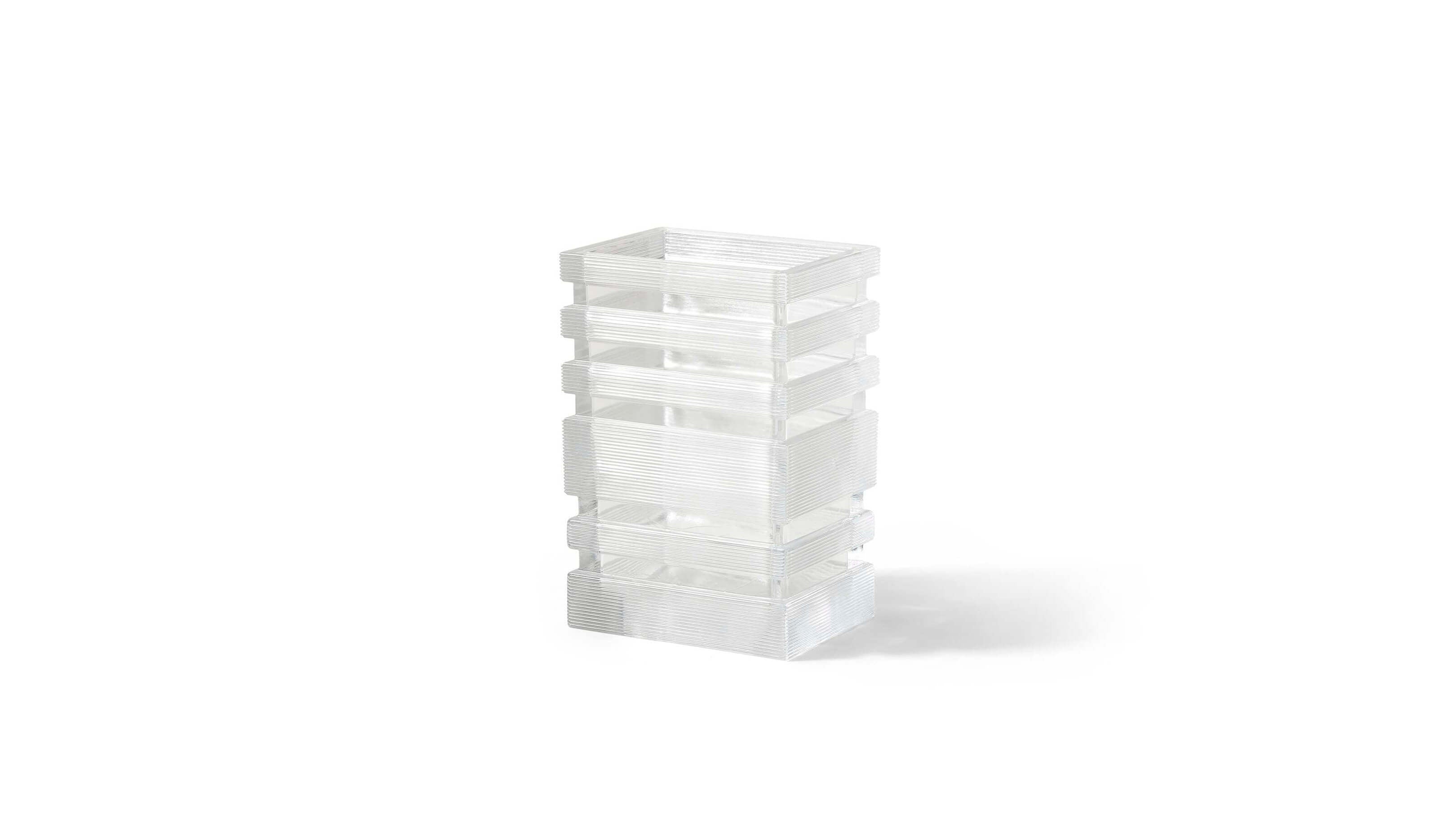 Desktop / BlackMenu / Skyscraper Vase, designed by Bodil Kjaer made by Cassina