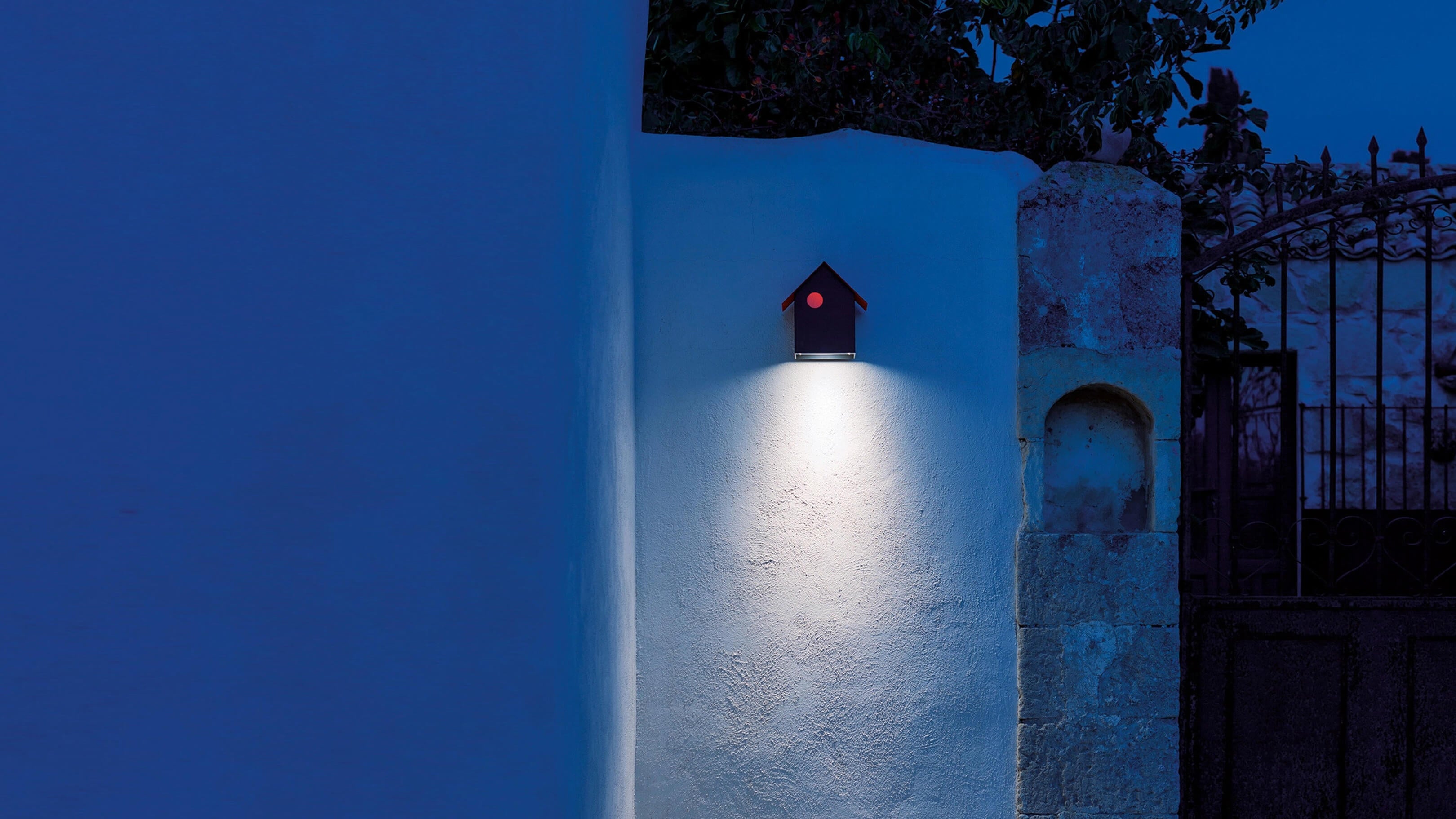 Desktop / WhiteMenu / Imu Outdoor Wall Lamp designed by Omar Carraglia