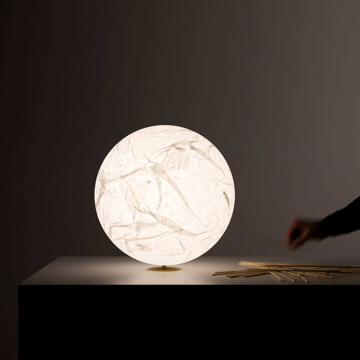 Mobile / WhiteMenu / Moon T Table Lamp