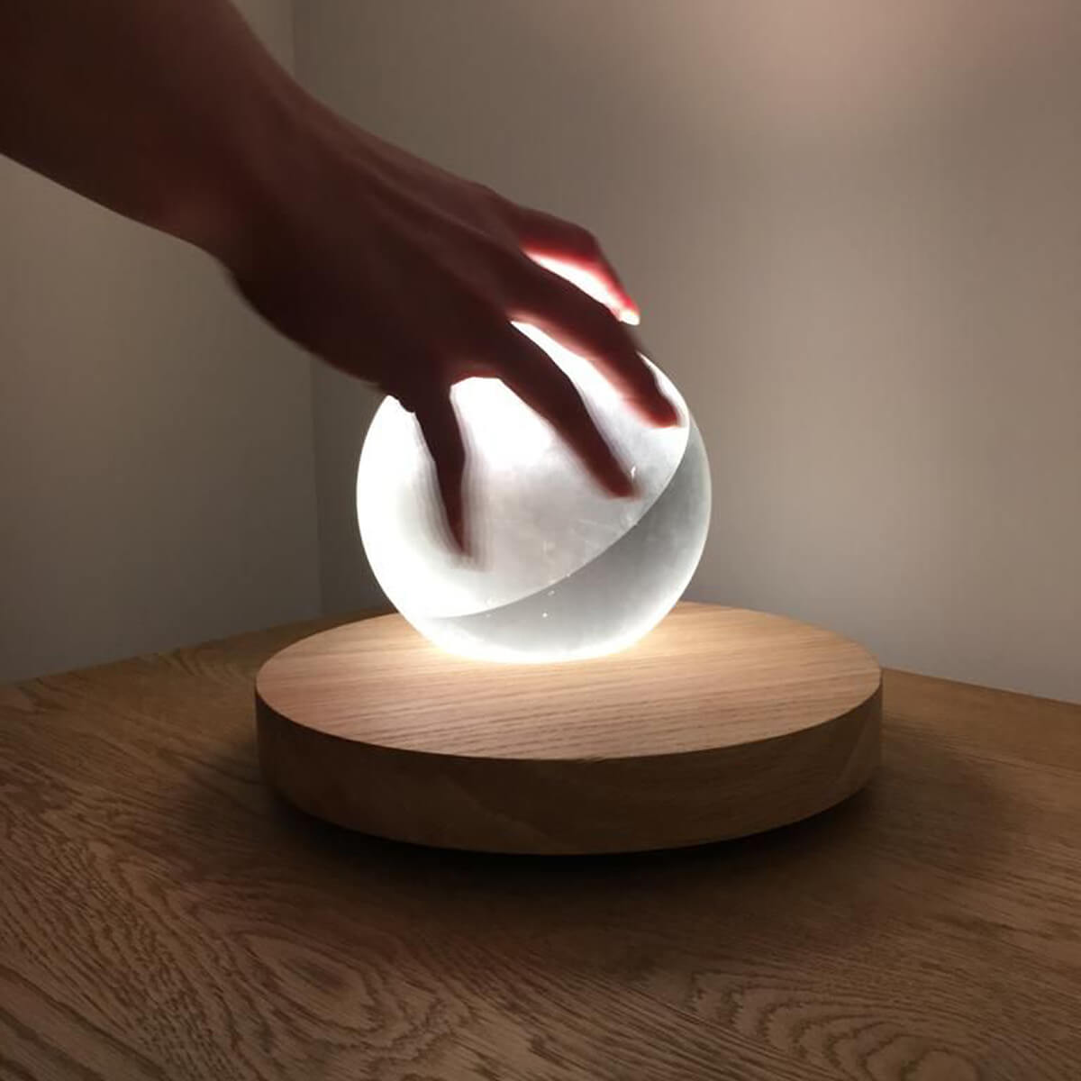 Mobile / WhiteMenu / Pigreco Table Lamp, designed by Davide Groppi