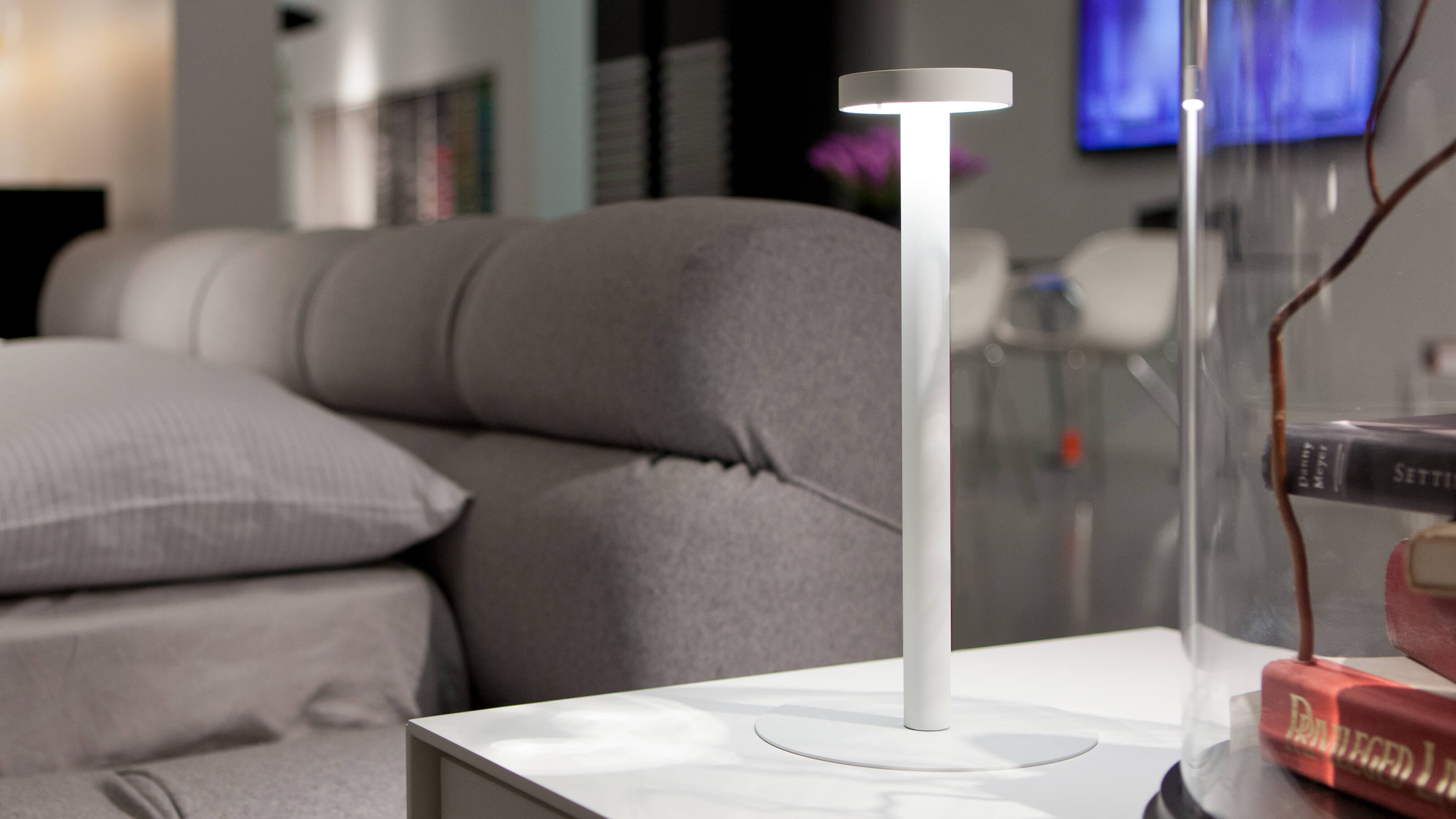 Desktop / WhiteMenu / Tetatet LED Table Lamp, designed by Davide Groppi