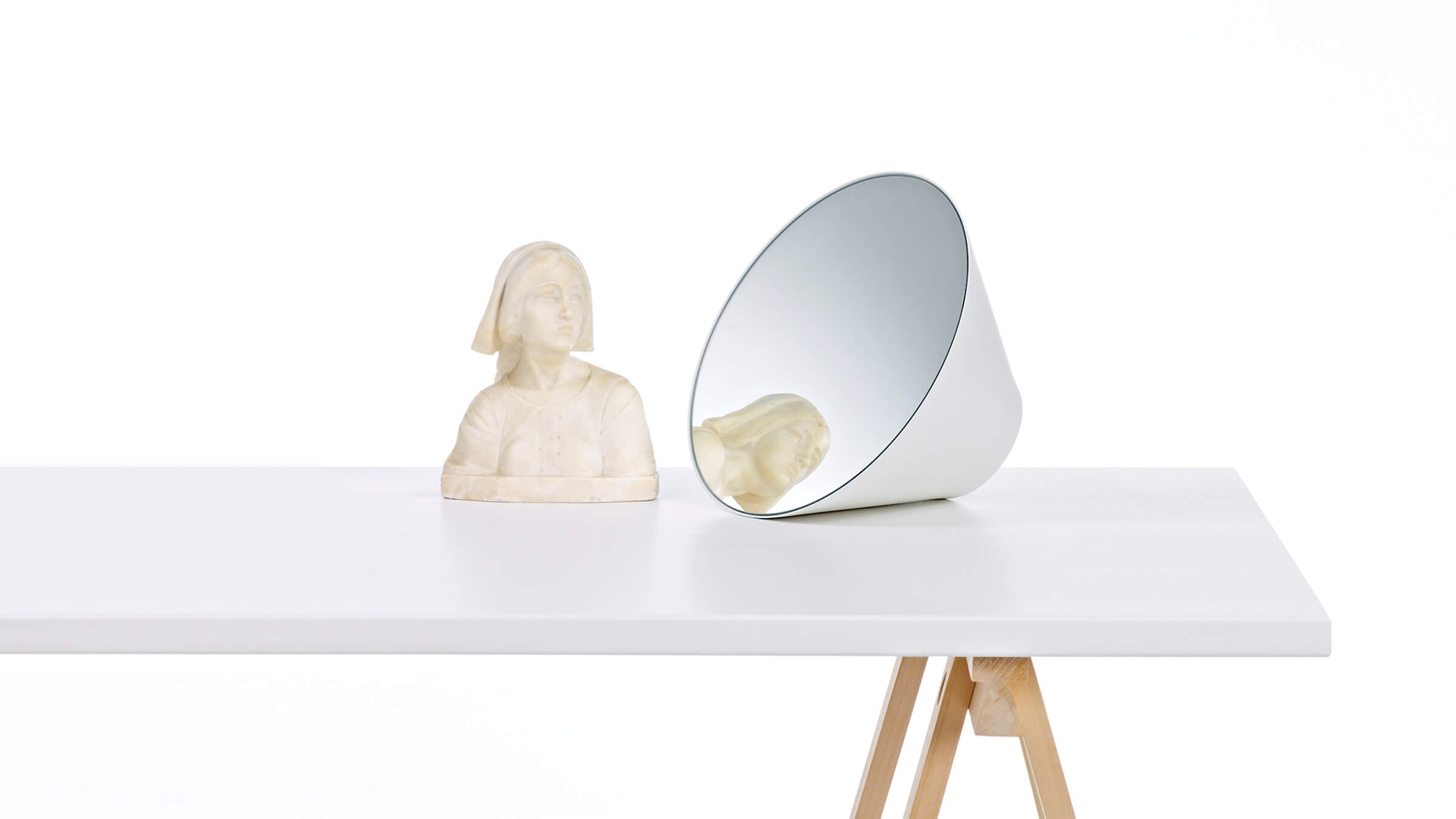 White / Desktop / BlackMenu / Edvard Mirror, designed by Jean-François D'Or